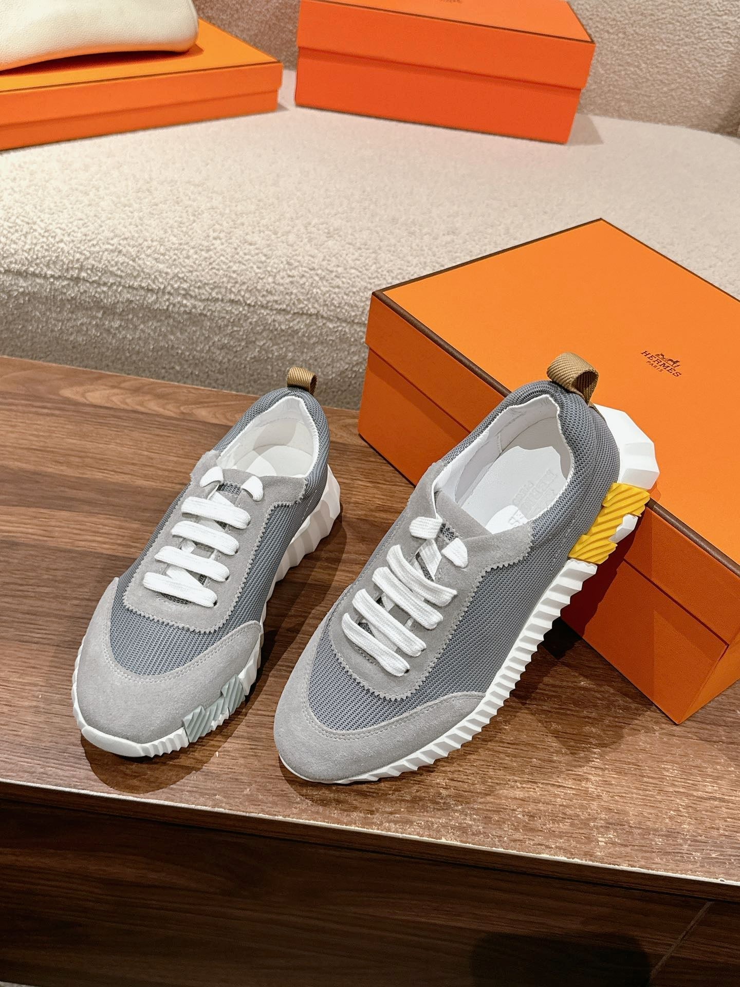 MAINLAND SNEAKER IN ASH GRAY SUEDE AND SHARK GRAY BREATHABLE MESH FABRIC 959350、mysite、Cacoeks