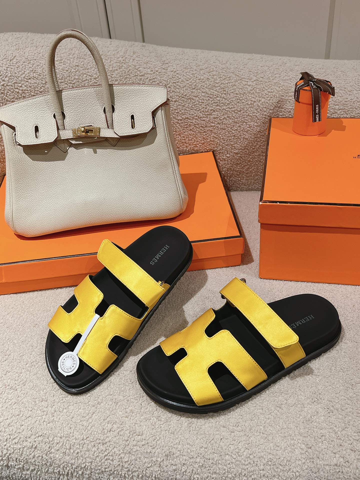 CHYPRE SANDAL BLACK MIX BRIGHT YELLOW CALFSKIN、mysite、Cacoeks