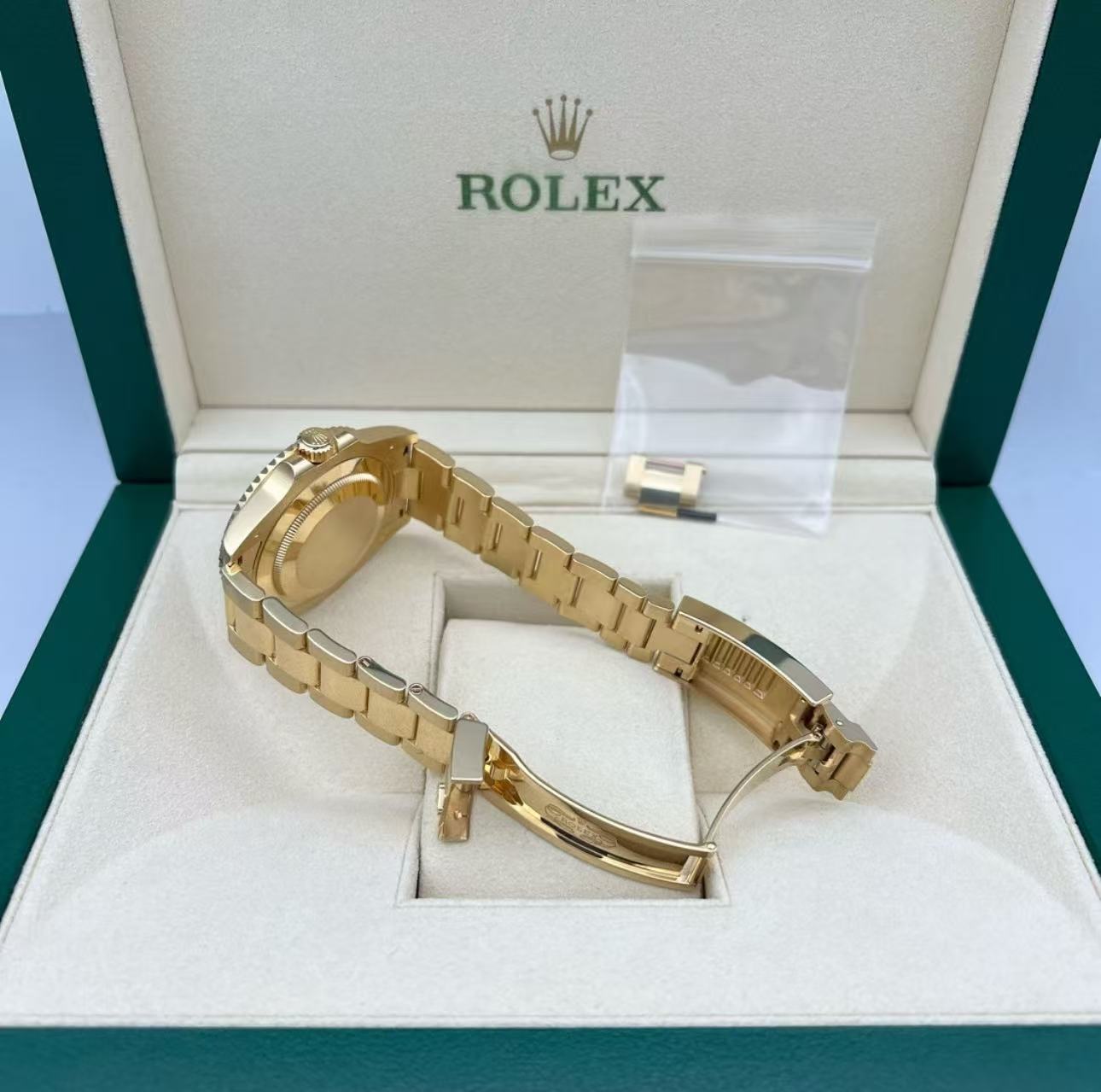 Rolex Sea-Dweller 43mm Two Tone Super CloneSwiss Replica Watch Ref 126603 3235 SwissMovement