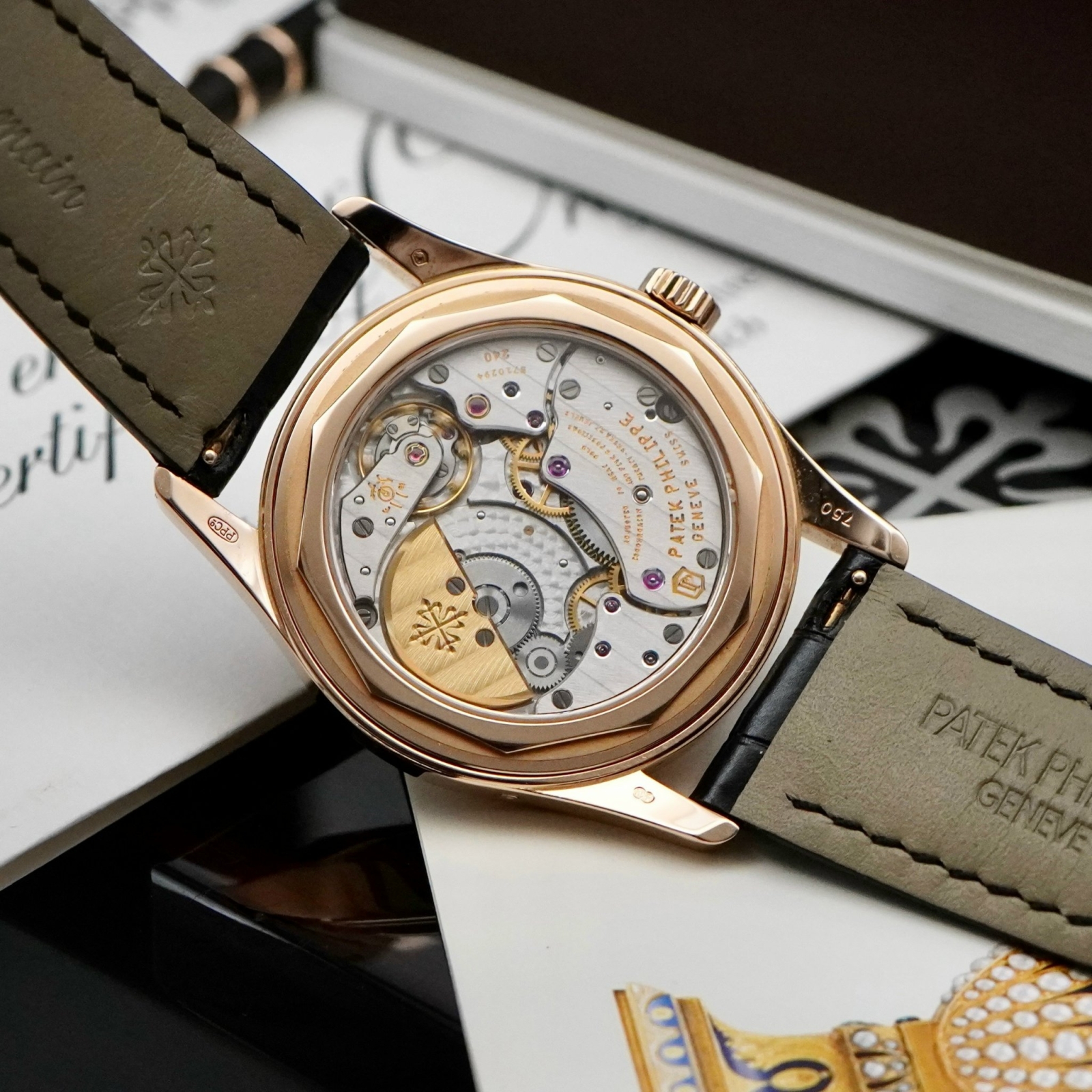 Patek Philippe Calatrava 37mm 6000R-001