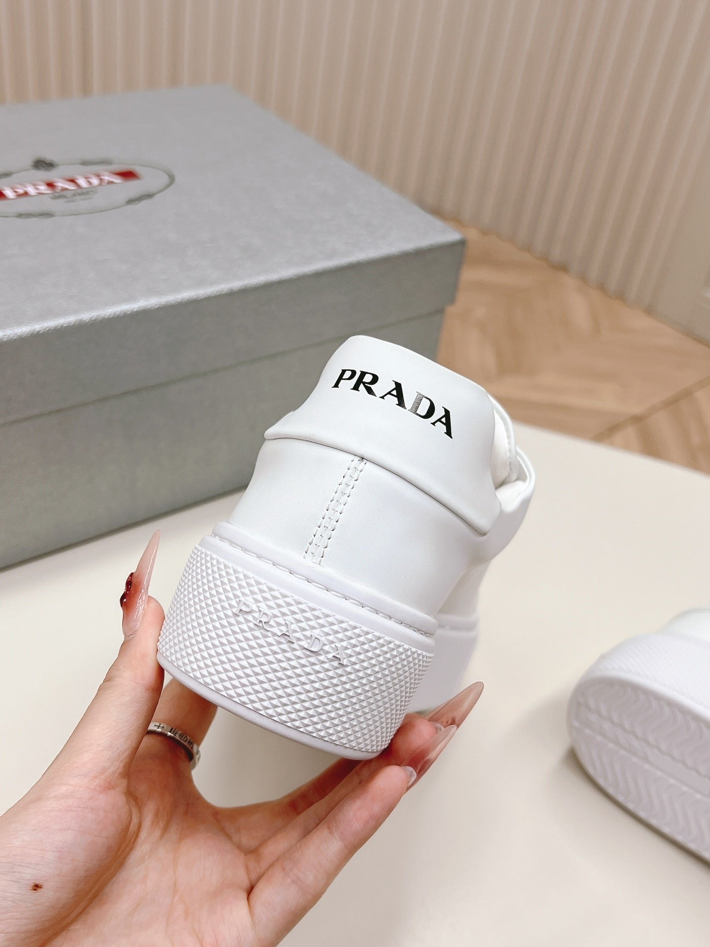 PRA LOGO OUTLET BASIC SNEAKERS WHITE CALFSKIN、mysite、Cacoeks