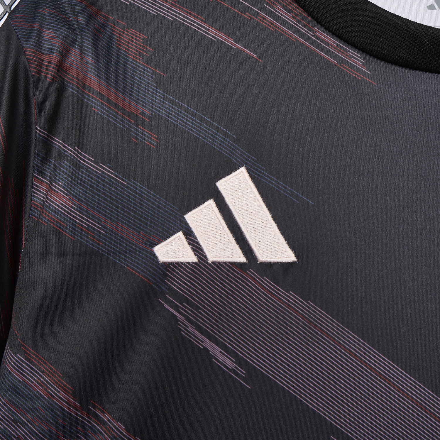 UltraTrikot-Bayern Munich 25-26 Black & Red Stripe Training Jersey - Fans Version