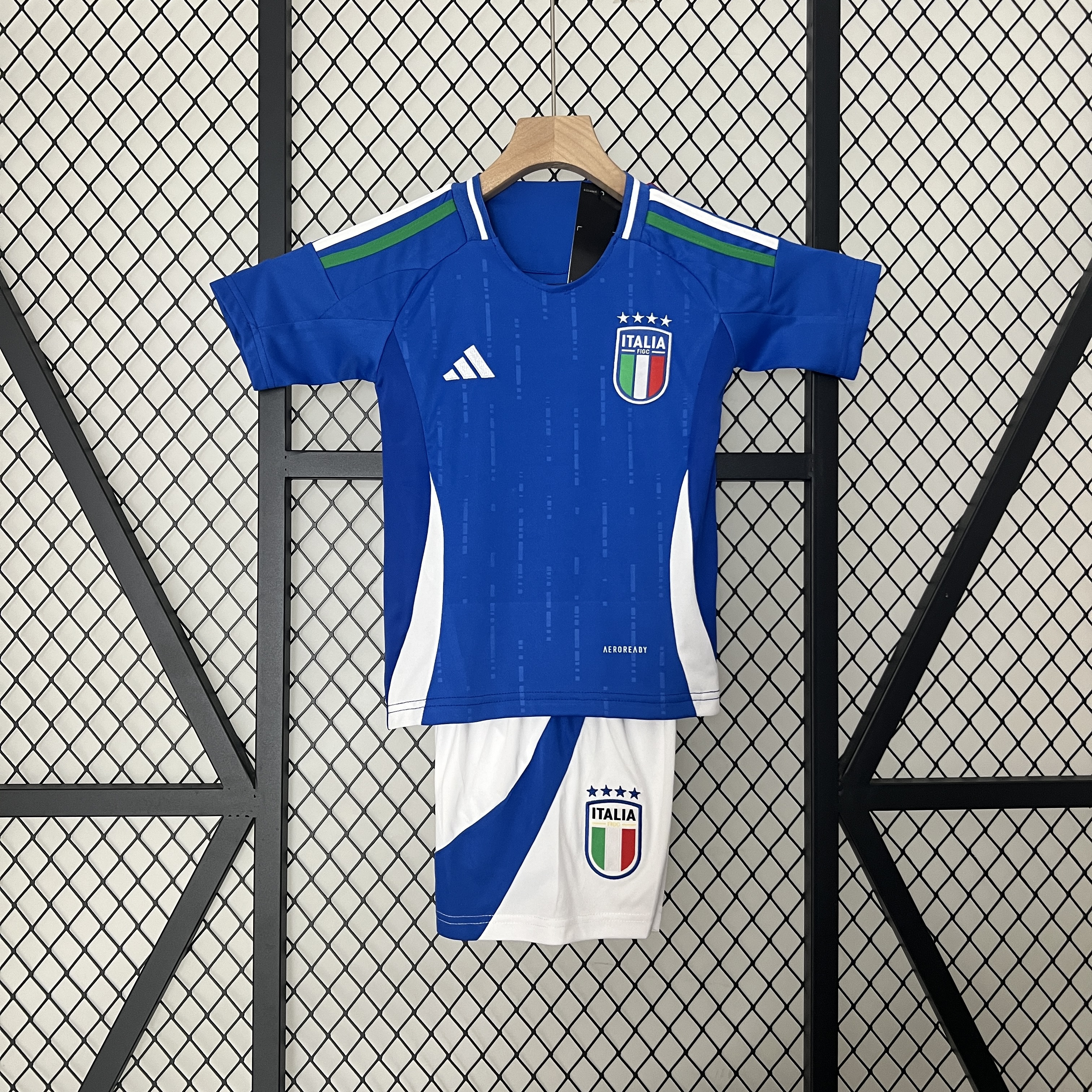 ManixJersey.com | Italy 2024 Home Stadium Kids Kit -Customize Name, Number and Patch | Worldwide Shipping