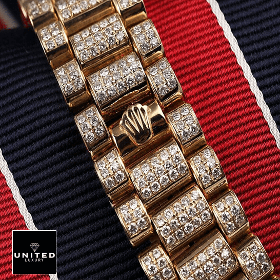Mens Iced Out Watches Replica 5 Rolex Day-Date 36 18038 Full Diamond Oyster Bracelet On the Rolex logo