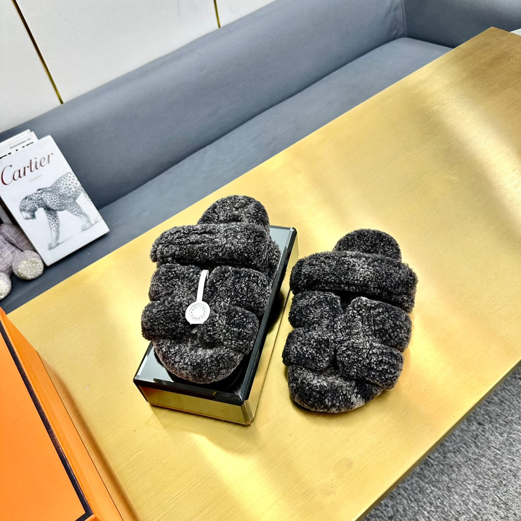 CHYPRE SANDAL IN DARK GRAY SHEARLING、mysite、Cacoeks