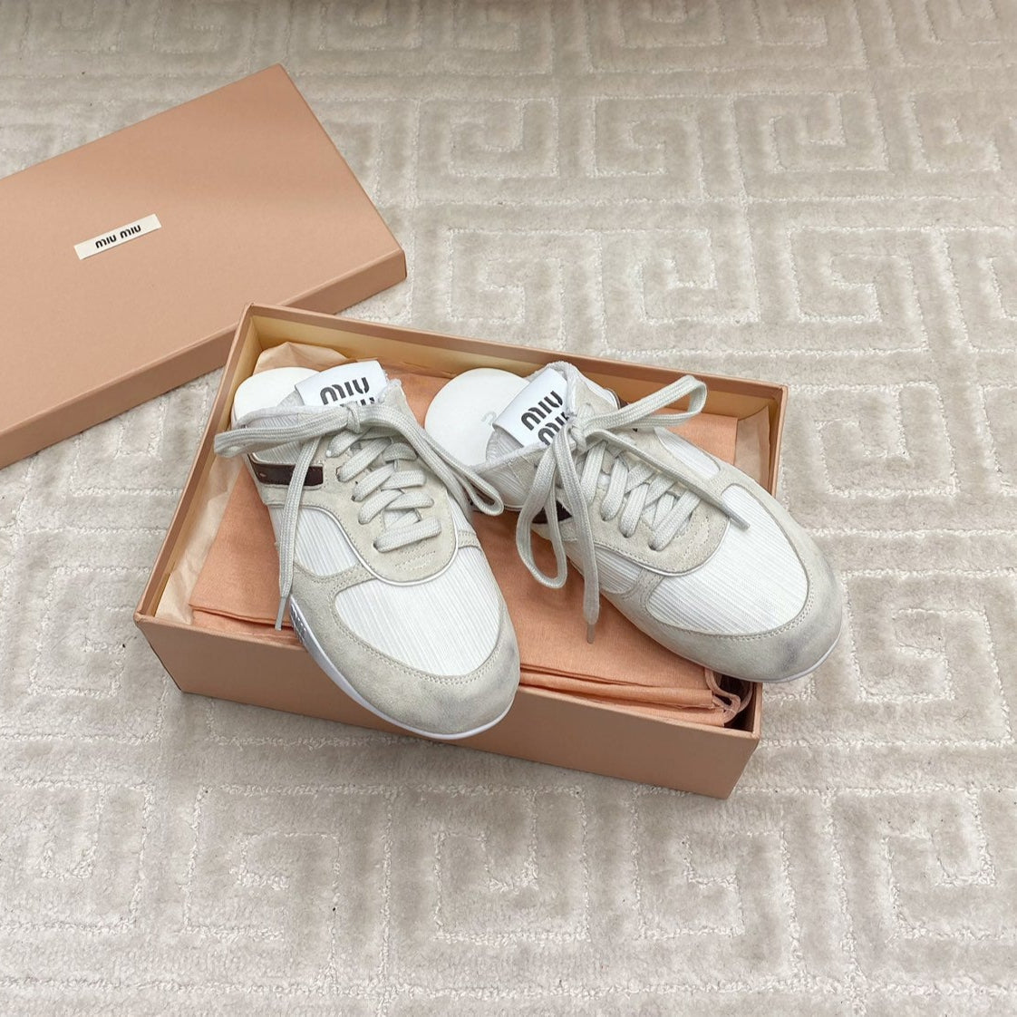 SNEAKER MULES IN WHITE MESH AND BEIGE SUEDE、mysite、Cacoeks