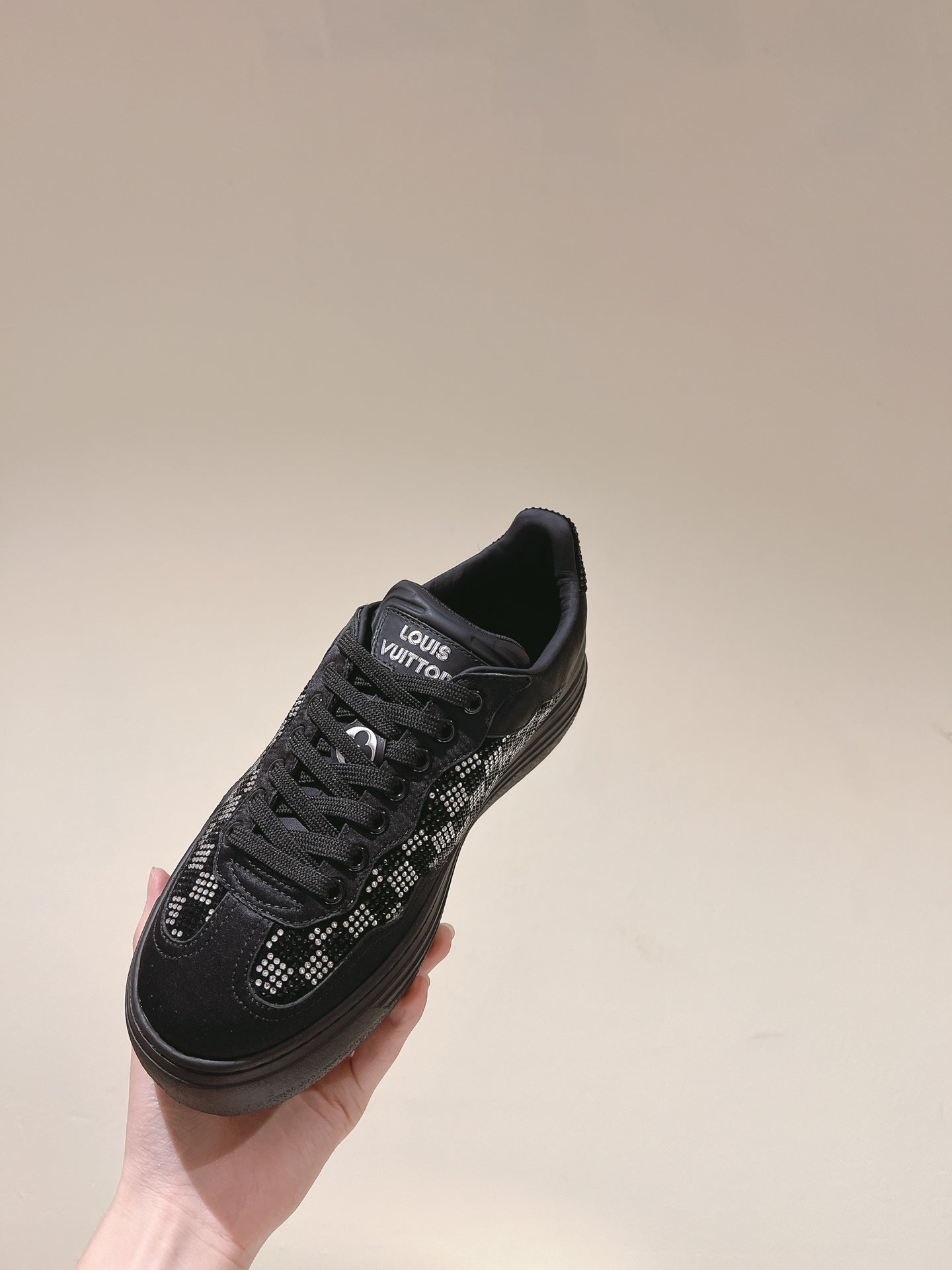 LV GROOVY SNEAKER IN BLACK DAMIER STRASS AND CALFSKIN、mysite、Cacoeks