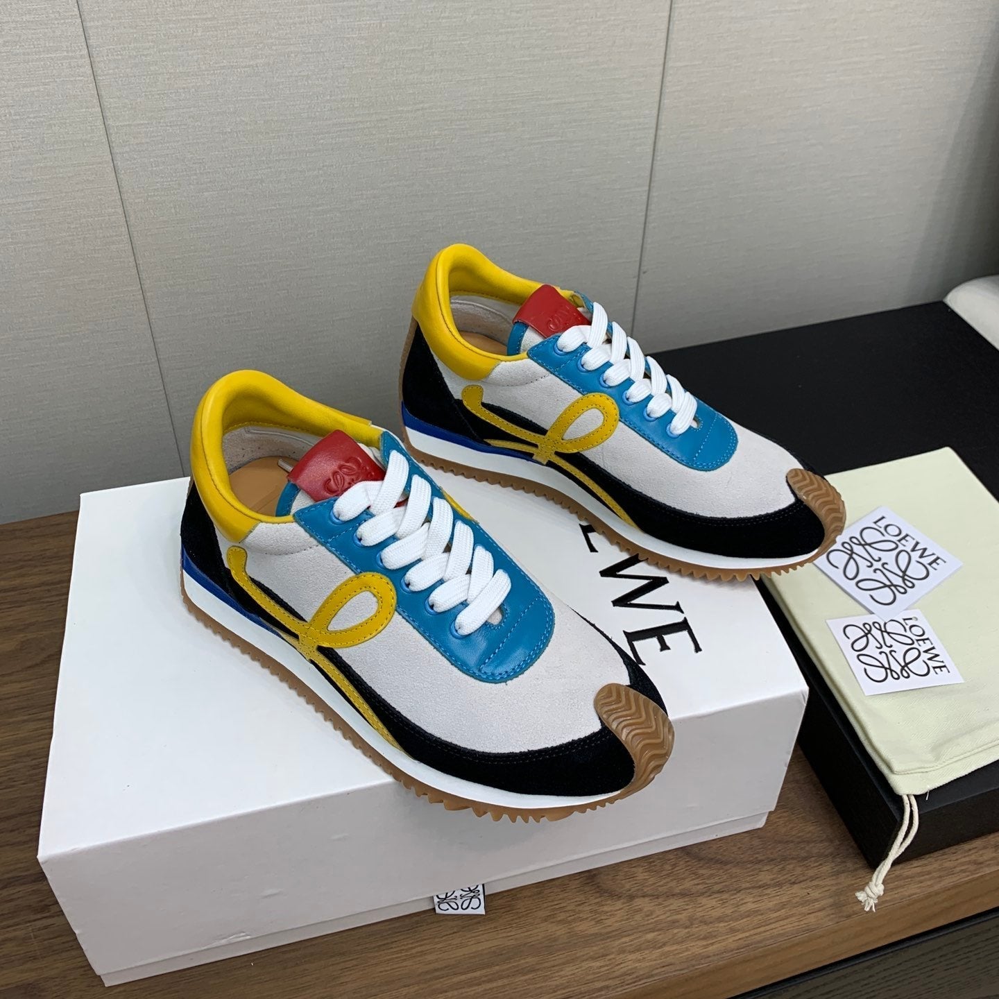 LW FLOW RUNNER SNEAKER WHITE-BLUE SUEDE、mysite、Cacoeks