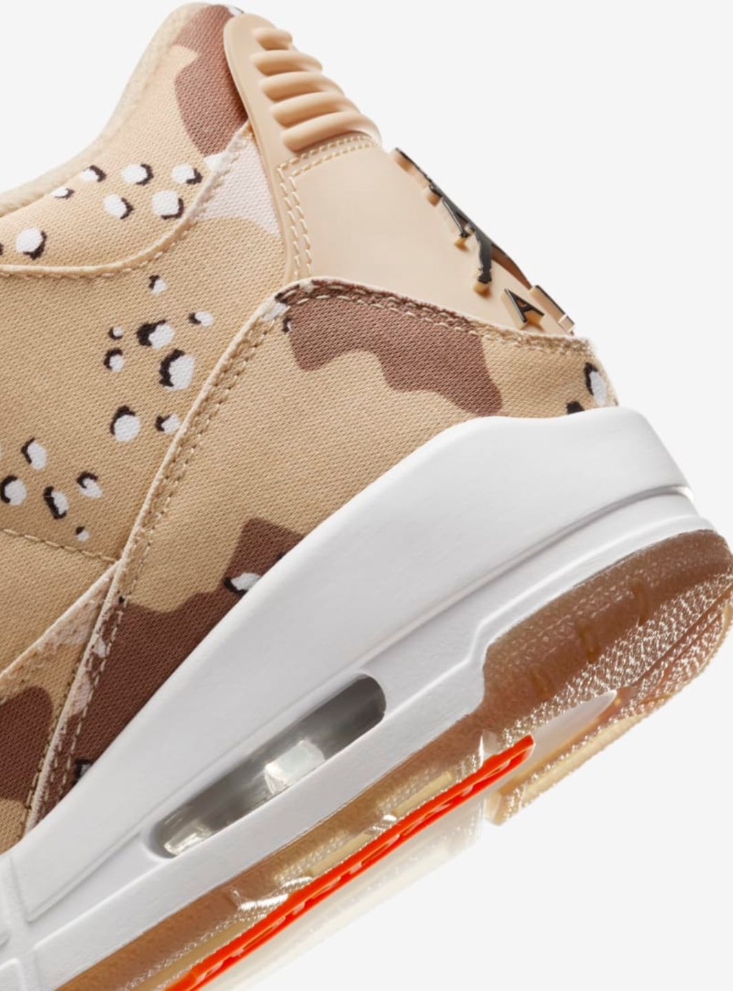 Air Jordan 3 Retro WNBA Desert Camo、JORDAN、Cacoeks