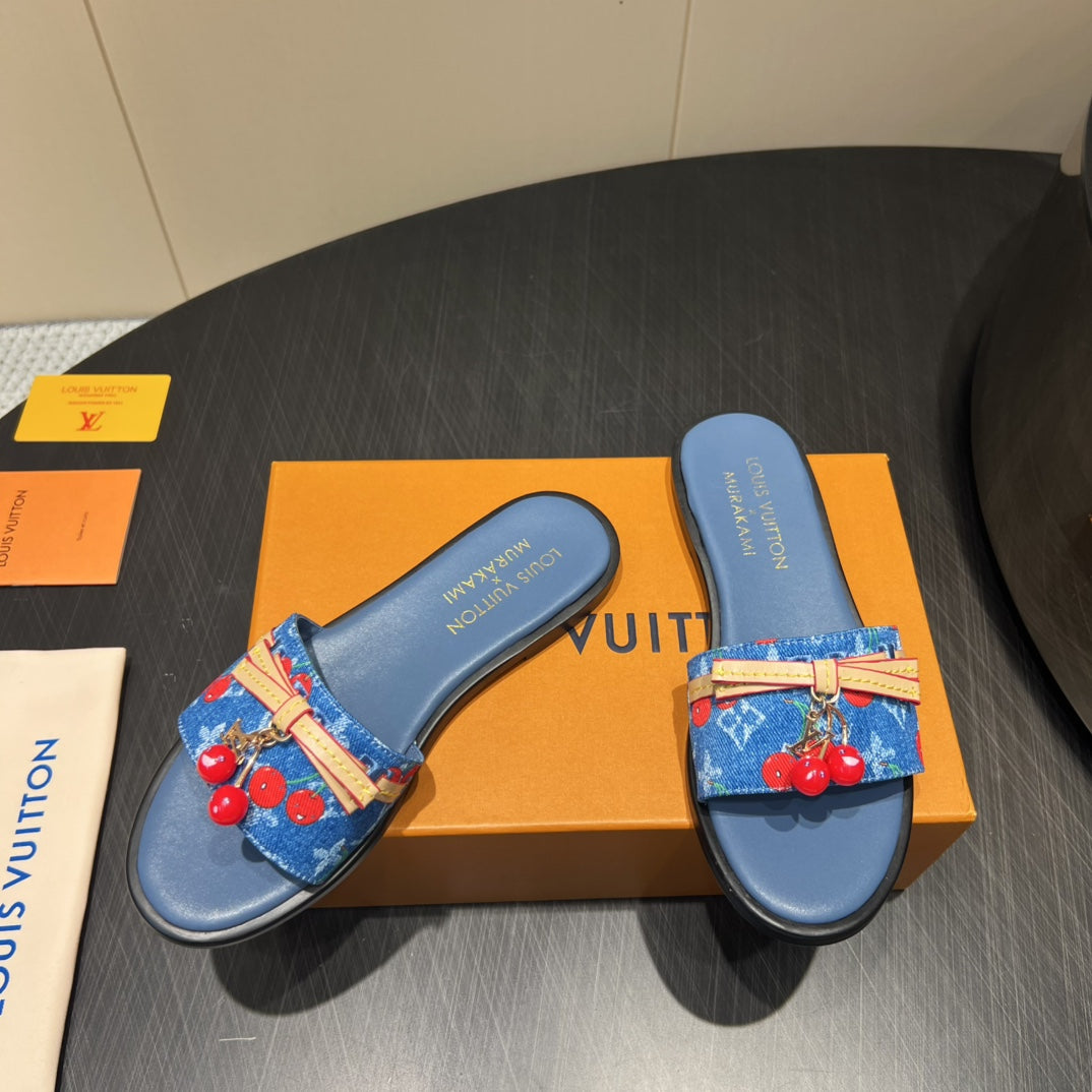 LV SLIDE SANDALS 25S IN DARK BLUE DENIM AND CALFSKIN WITH CHERRY BLOSSOM BUCKLE、mysite、Cacoeks