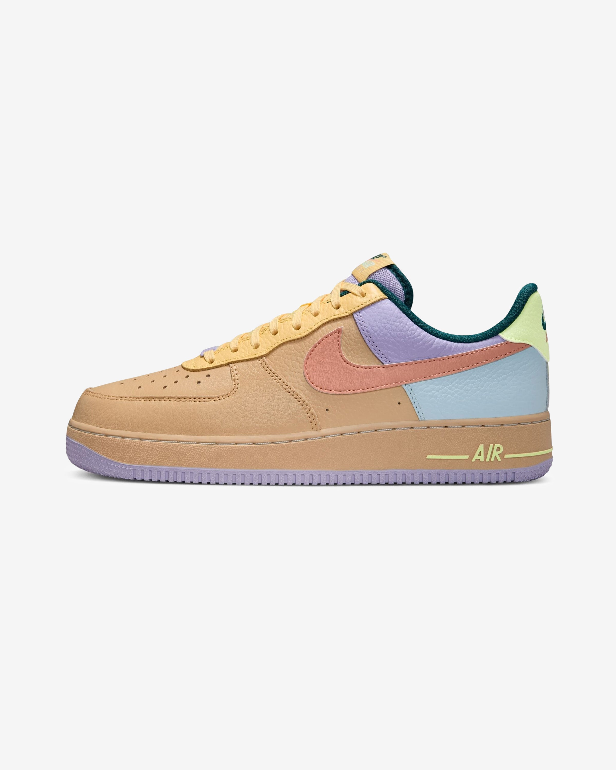 NIKE AIR FORCE 1 '07 - SESAME/ APRICOTAGATE