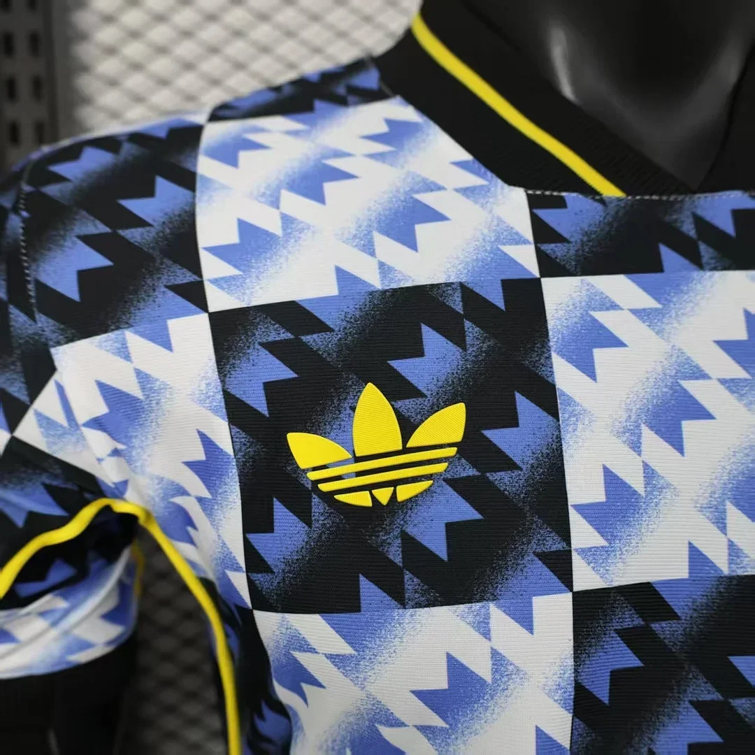 2025/2026 Player Version Manchester United Pecial Edition Retro Style Football Shirt 1:1 Thai Quality:football jersey mysite: unitedjerseyfootball 邓江浪:football