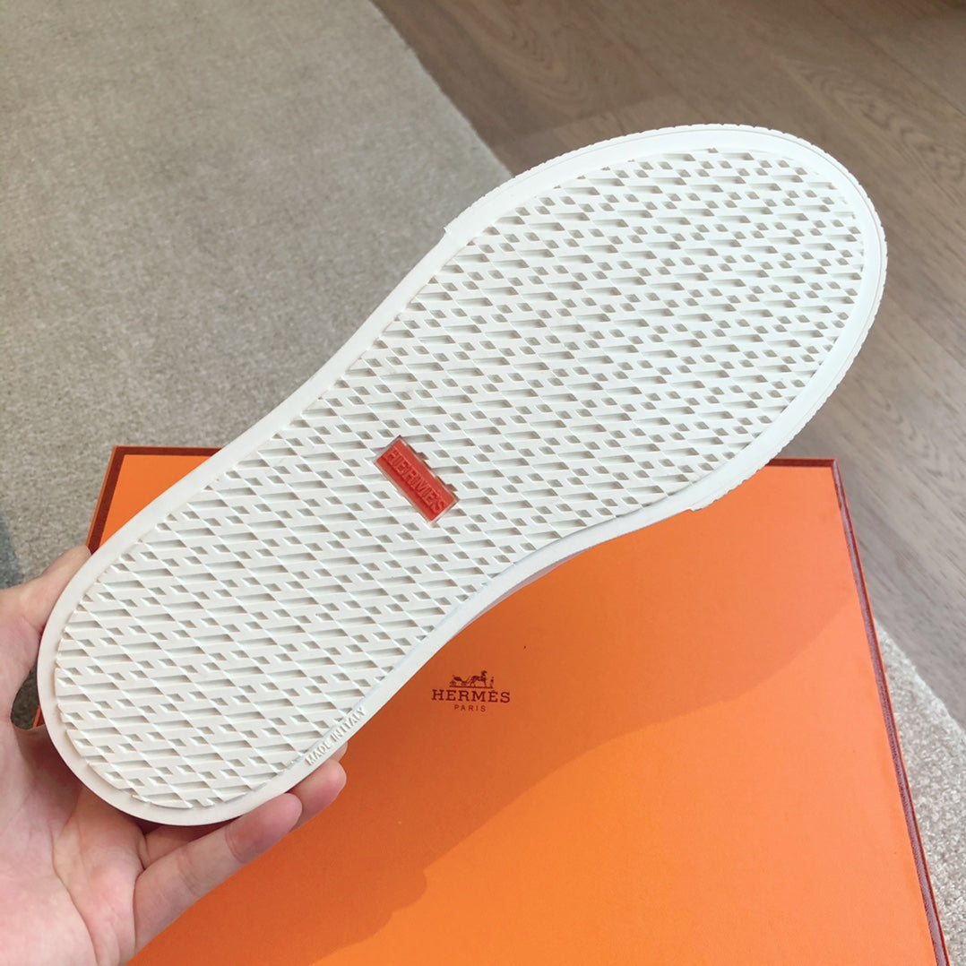 GAME SLIP-ON SNEAKER BLACK WITH TASSELS CALFSKIN、mysite、Cacoeks