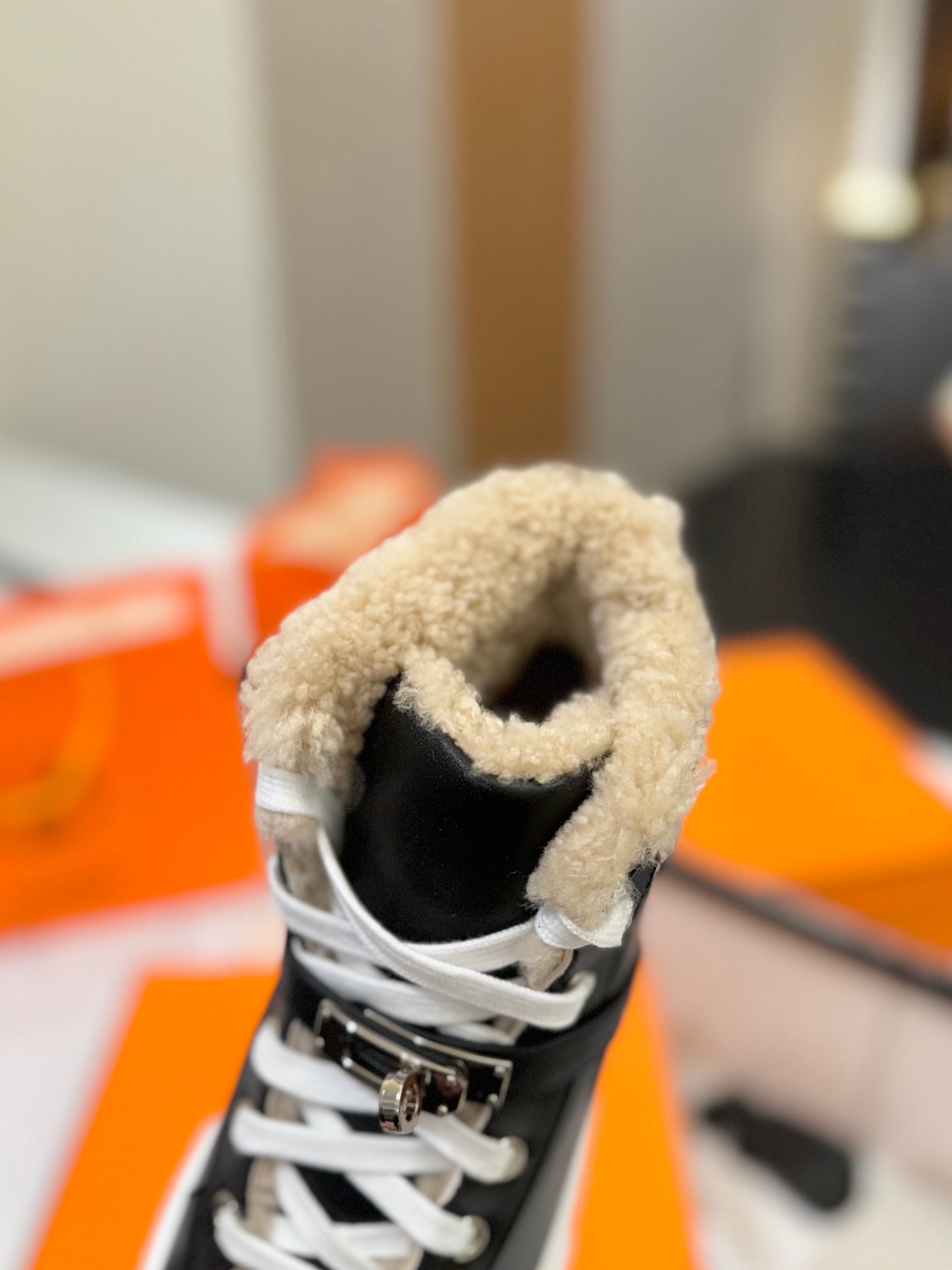 CHEALSEA BOOTS IN BLACK LAMBSKIN AND FLEECE LINING、mysite、Cacoeks