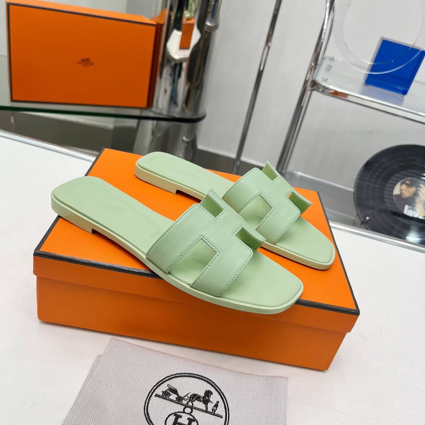 0RAN SANDALS IN GREEN PASTEL CALFSKIN、mysite、Cacoeks