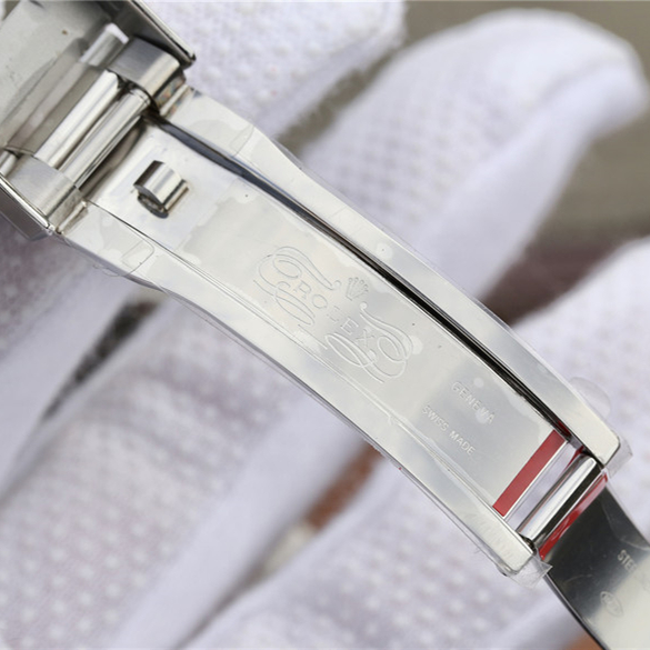 兼职  林炎: luxecystore