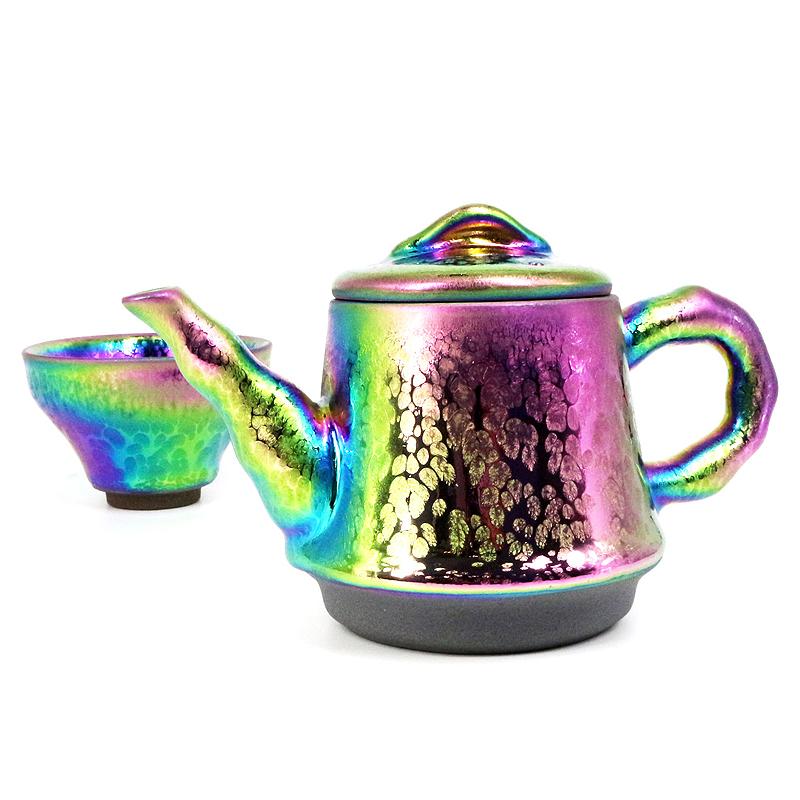 GEEK BAR-https://www.hot-toy.com/