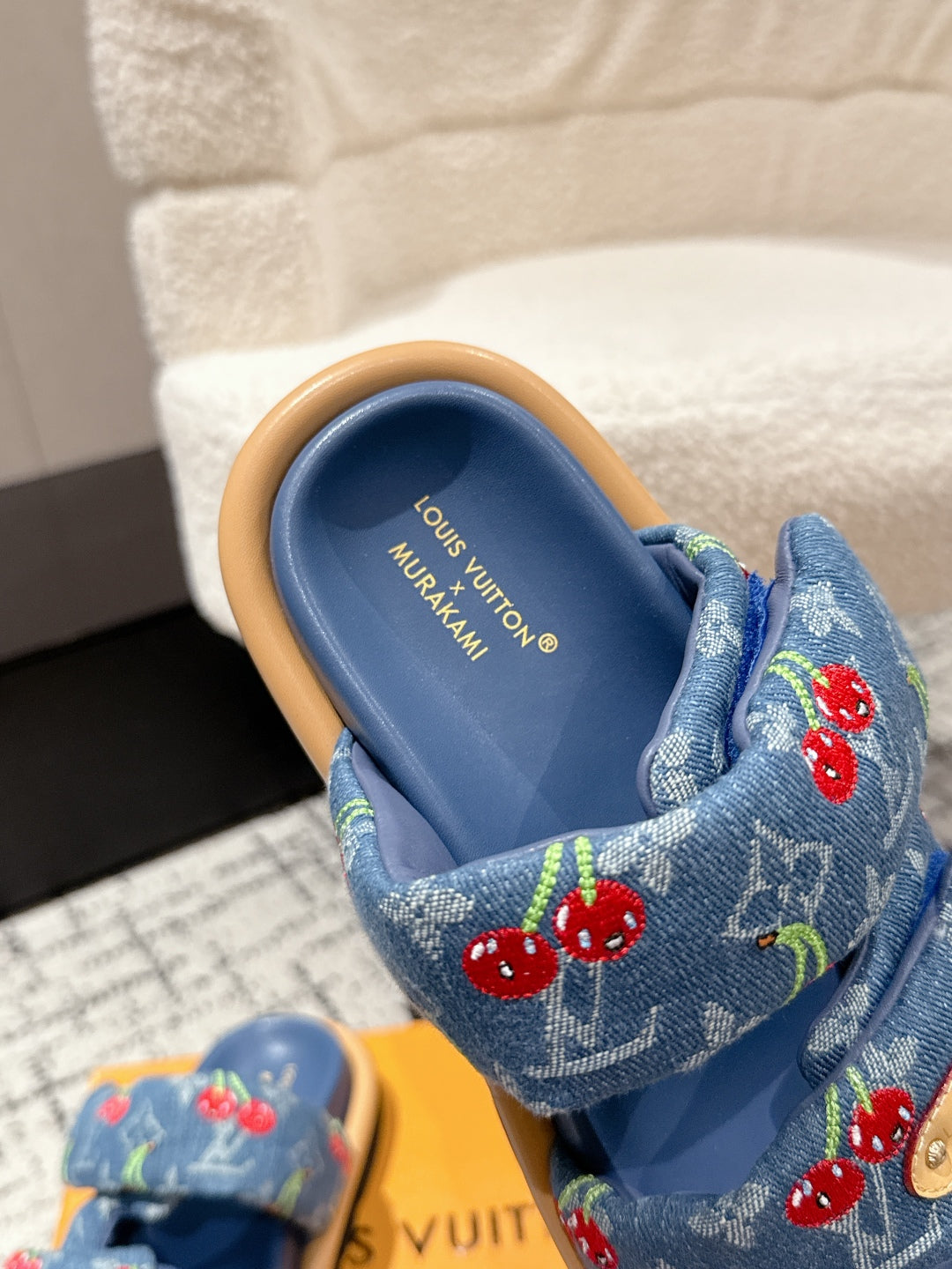 LV MIAMI DOUBLE-STRAP SANDALS 25S IN BLUE DENIM AND CALFSKIN、mysite、Cacoeks