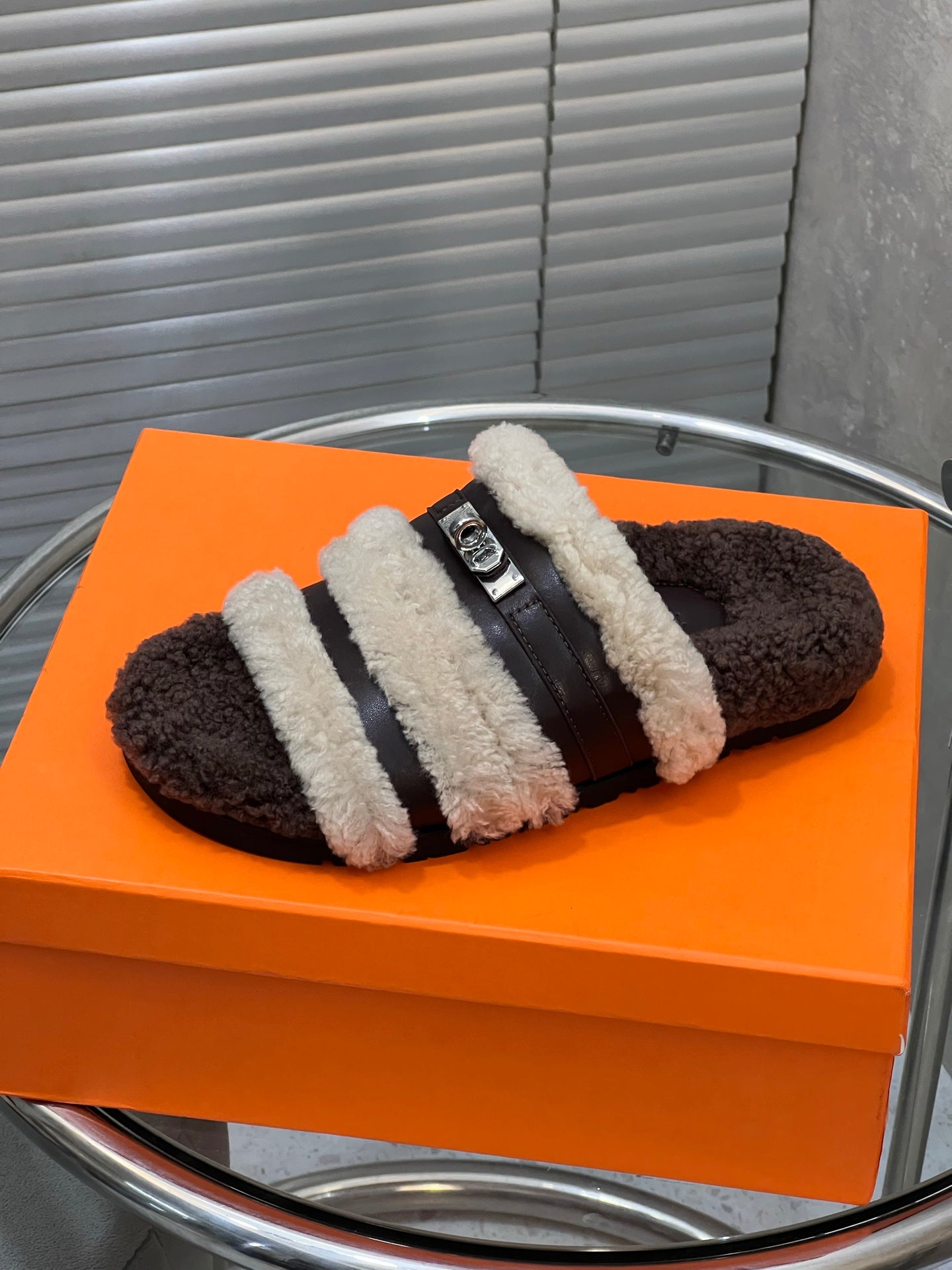 HM 25S SANDAL IN BEIGE WOOL AND DARK BROWN LAMBSKIN WITH SILVER HARDWARE、mysite、Cacoeks