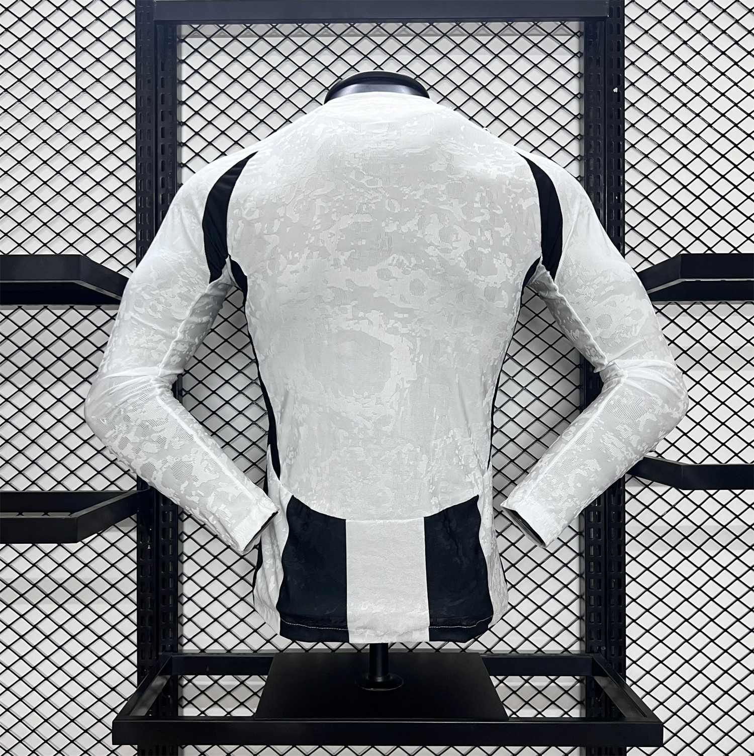 JerseysGala.com | Juventus 24-25 Home Long Sleeve Jersey - Player Version -Customize Name, Number and Patch | Worldwide Shipping