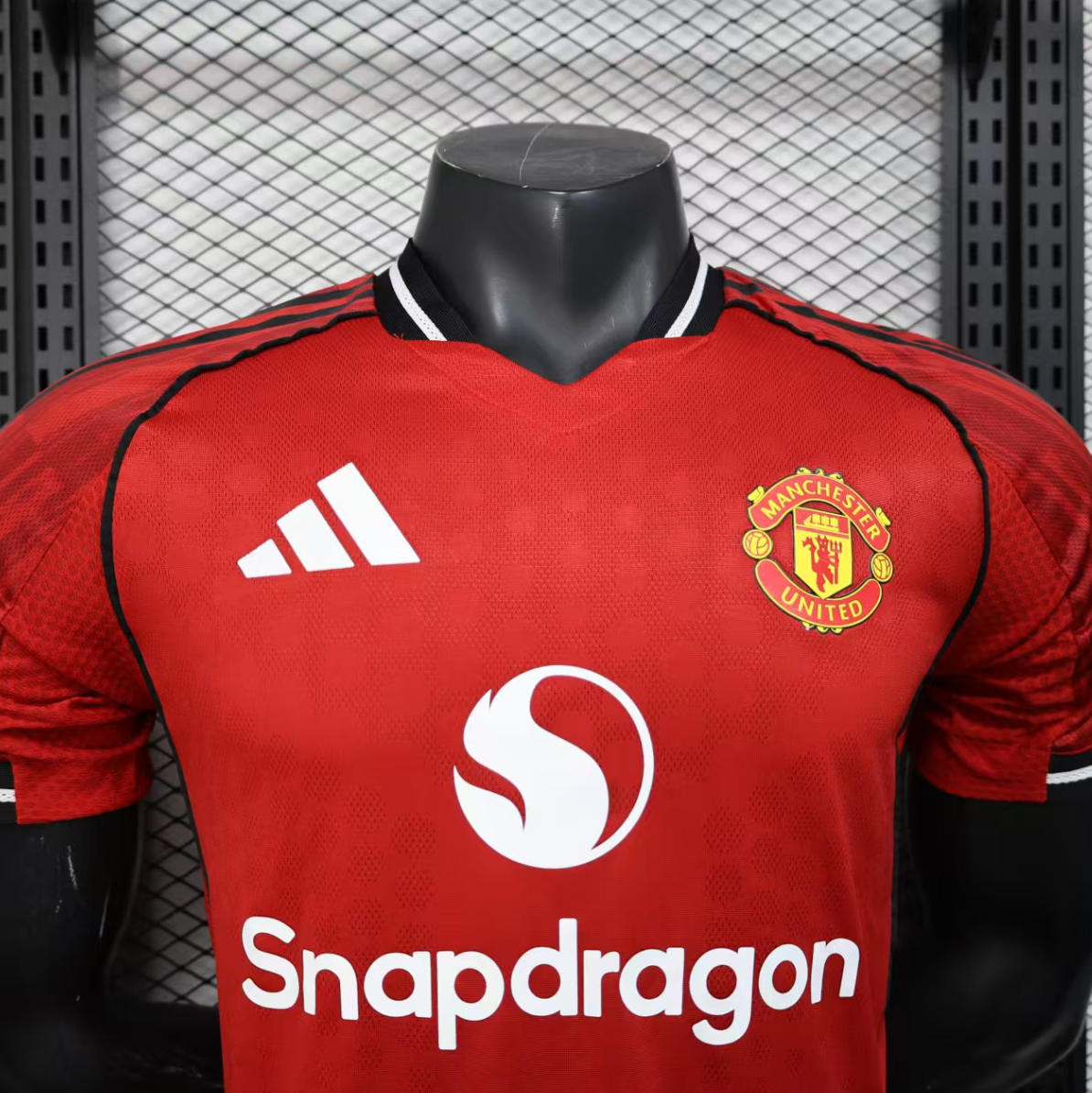 25-26 Manchester United home soccer jersey-player Version: Ajax 24-25 Home Stadium Jersey - Fans Version mysite: Adidas luxuryfootballshirts.com: https://www.luxuryfootballshirts.com/