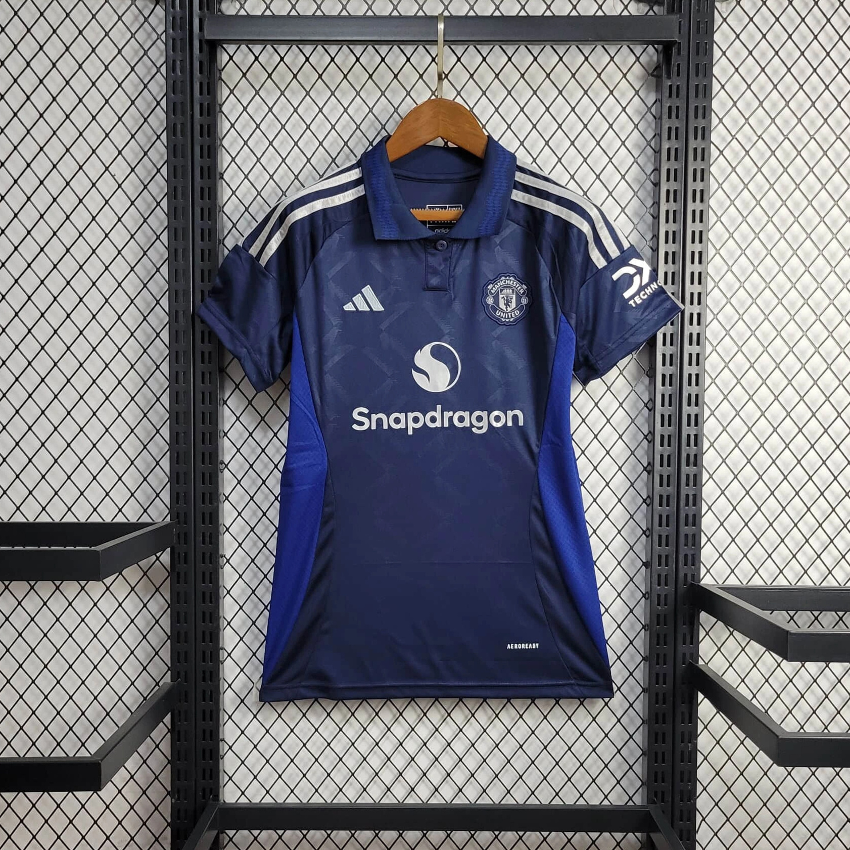 ManixJersey.com | Women's Manchester United 24-25 Away Jersey -Customize Name, Number and Patch | Worldwide Shipping