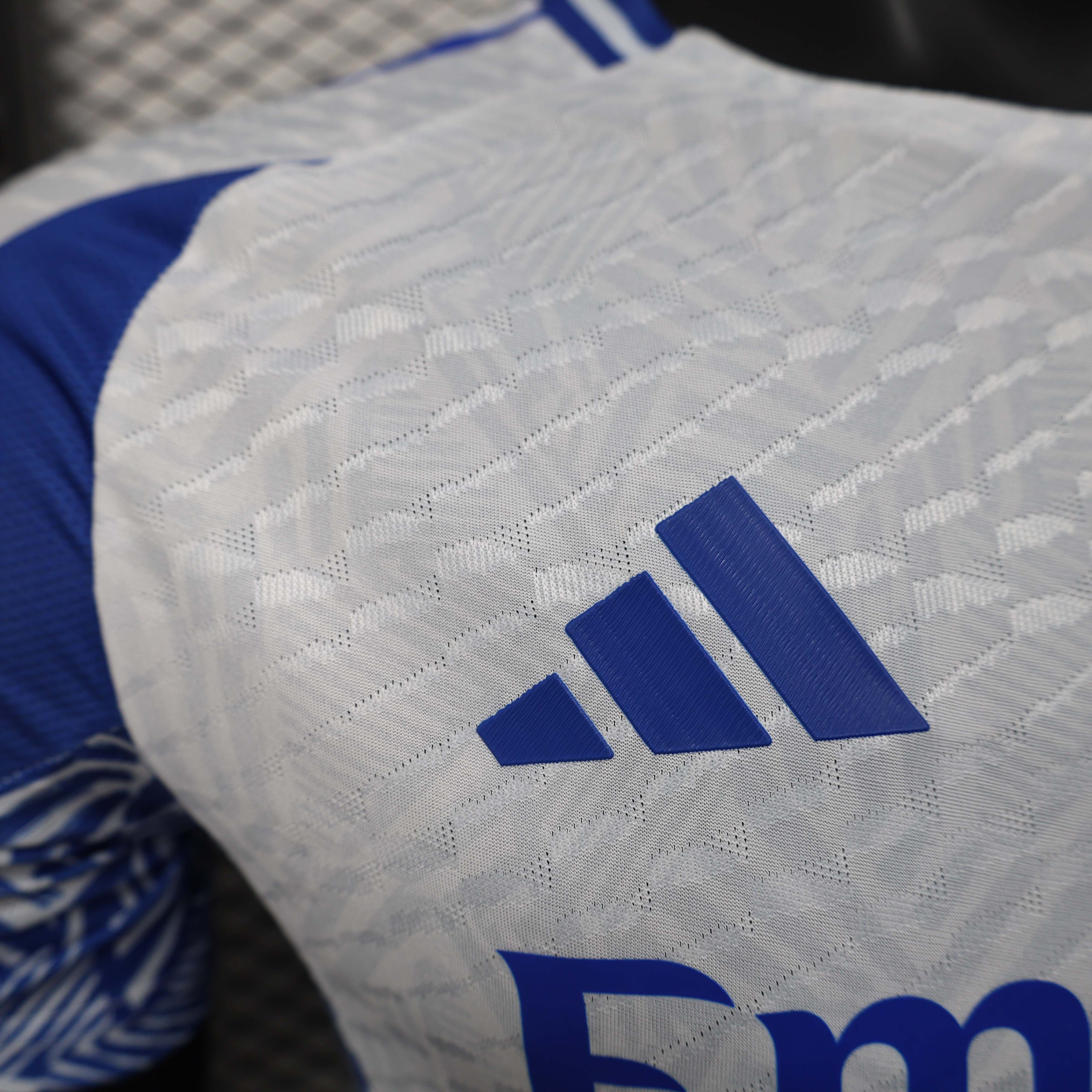 2025/2026 Player Version Real Madrid Special Edition White Football Shirt 1:1 Thai Quality:football jersey mysite: unitedjerseyfootball 邓江浪:football