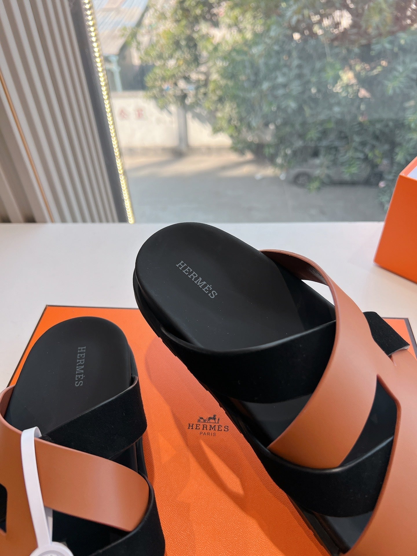 KAZIMIR SANDAL IN BRONZE BROWN CALFSKIN AND BLACK SUEDE、mysite、Cacoeks