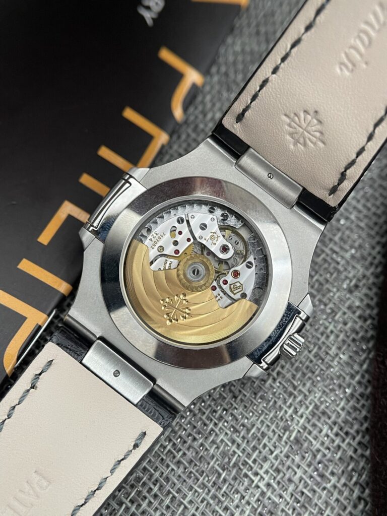 Đồng Hồ Patek Philippe Nautilus 5726 Fake 11 Nam Dây Da GRF 40mm (7)