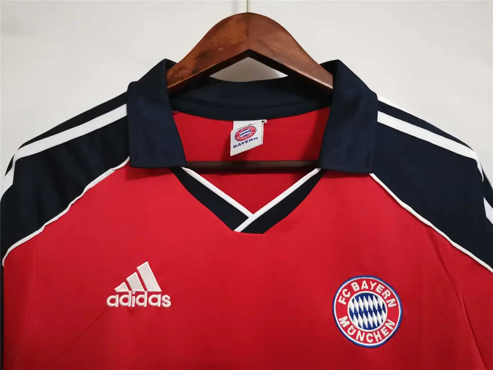 99-01 Bayern Munich Home soccer jersey-Retro version: Ajax 24-25 Home Stadium Jersey - Fans Version mysite: Adidas luxuryfootballshirts.com: https://www.luxuryfootballshirts.com/