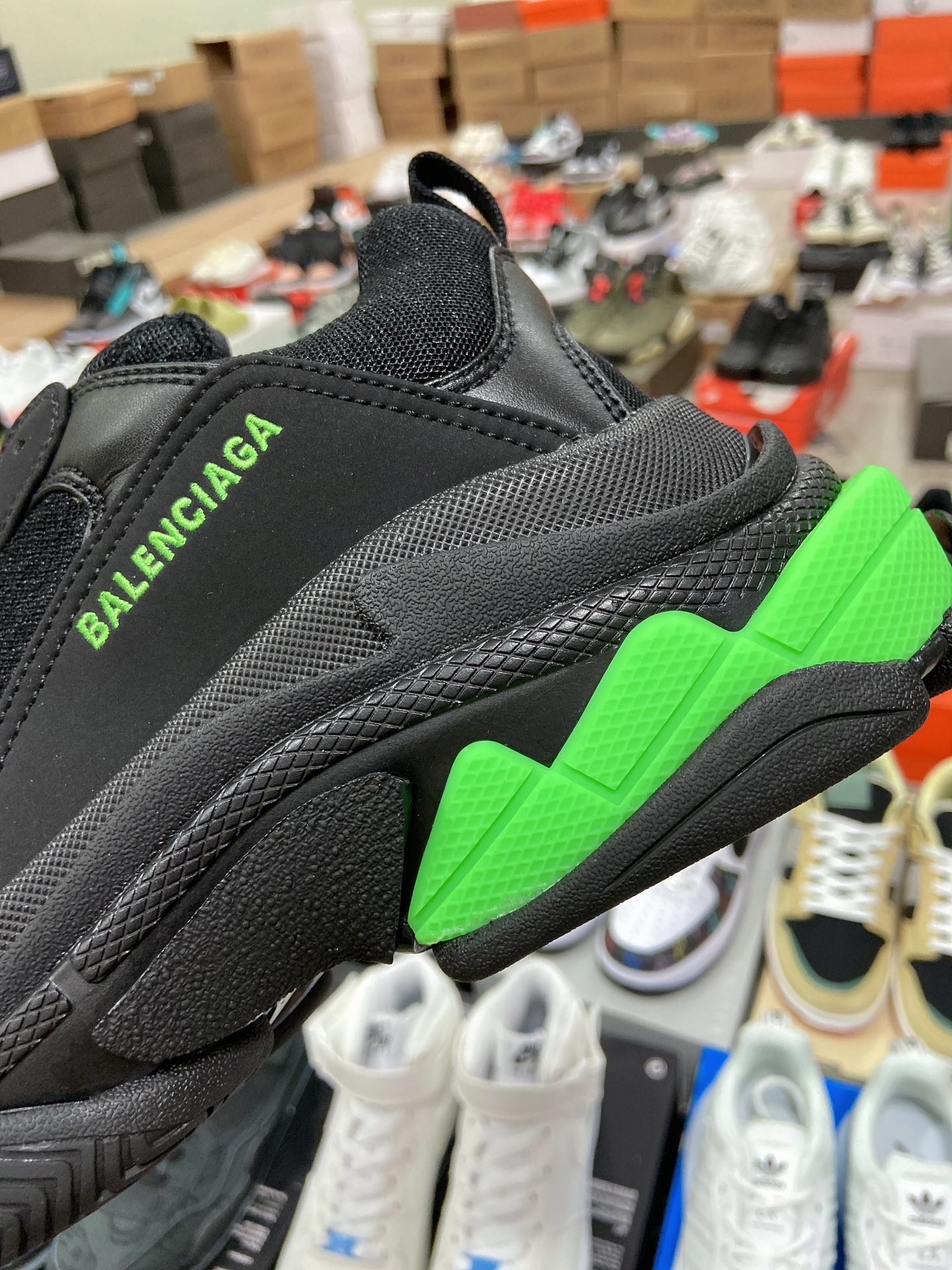 Balenciaga Triple S Sneaker in Black Glow Green、mysite、Cacoeks