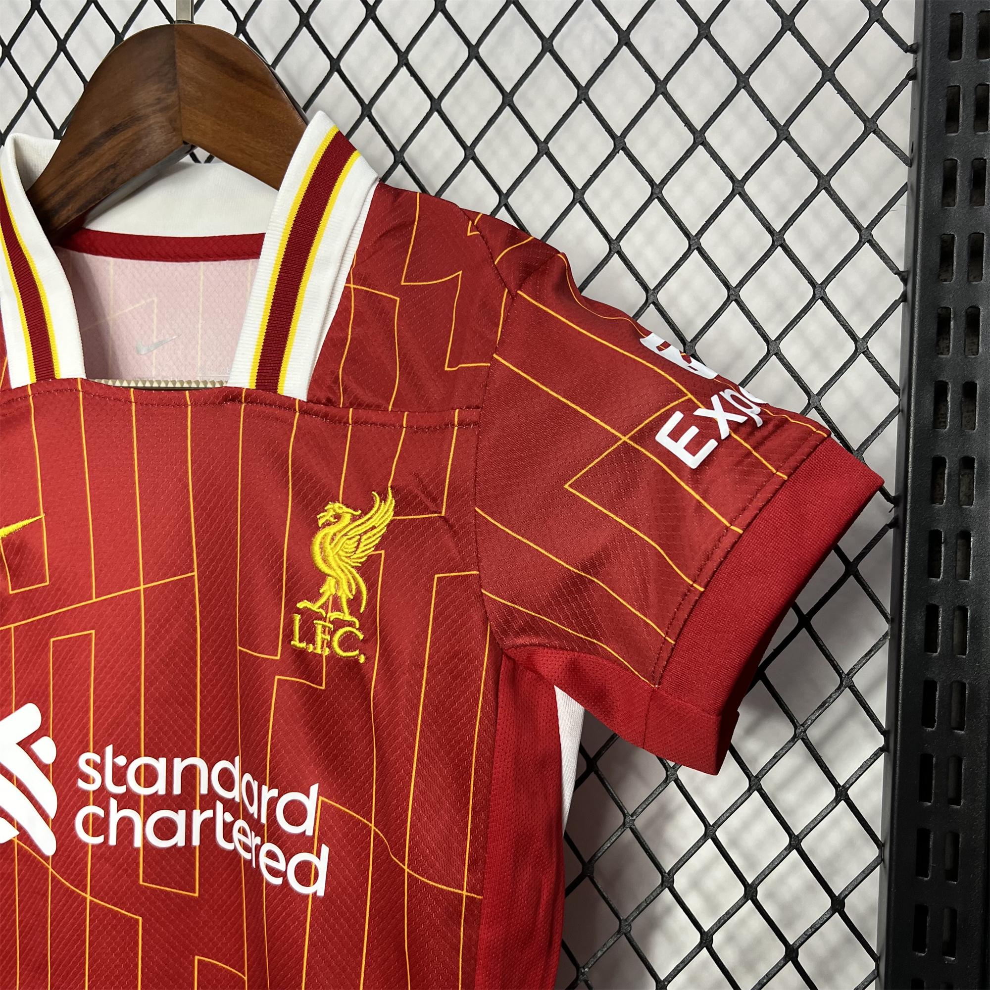 ManixJersey.com | Liver.pool 24-25 Home Stadium Kids Kit -Customize Name, Number and Patch | Worldwide Shipping