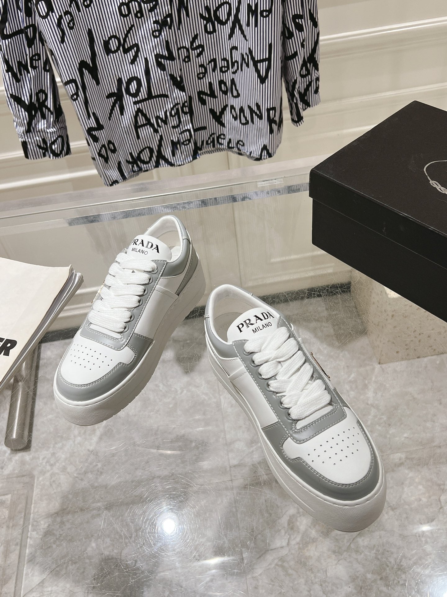 PRA DOWNTOWN BOLD SNEAKERS WHITE AND LIGHT GRAY CALFSKIN、mysite、Cacoeks