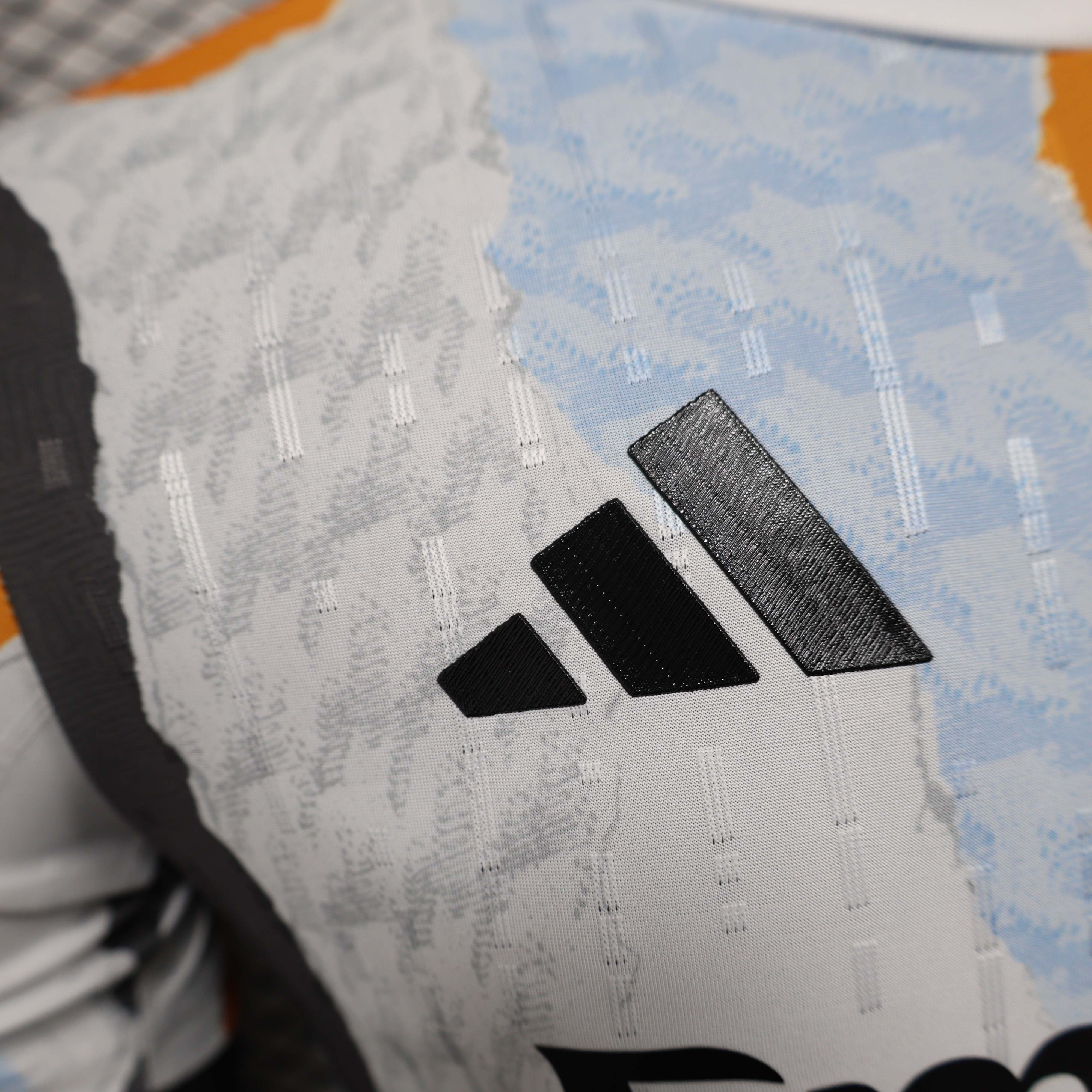 2025/2026 Player Version Real Madrid Training Wear Football Shirt 1:1 Thai Quality:football jersey mysite: unitedjerseyfootball 邓江浪:football