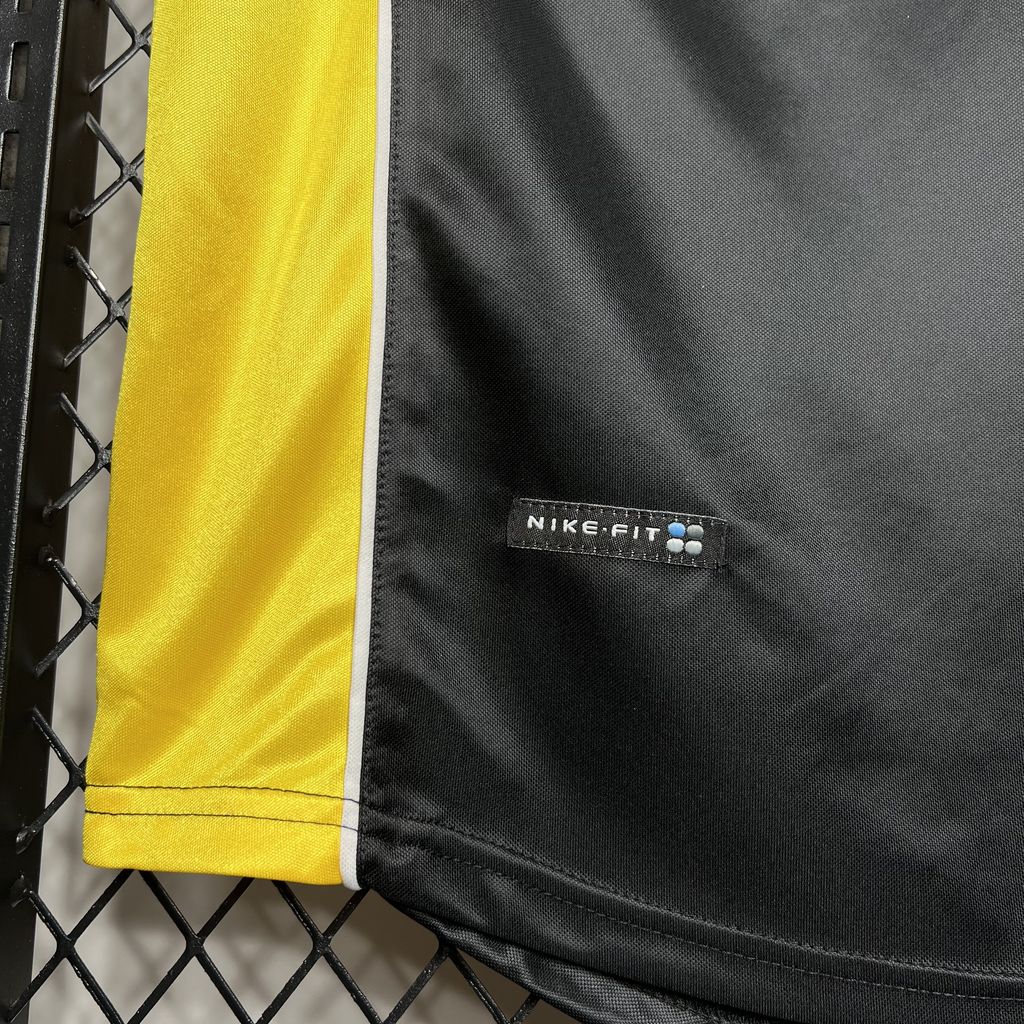 Higojerseys-Retro Dortmund 1998-00 Away Jersey