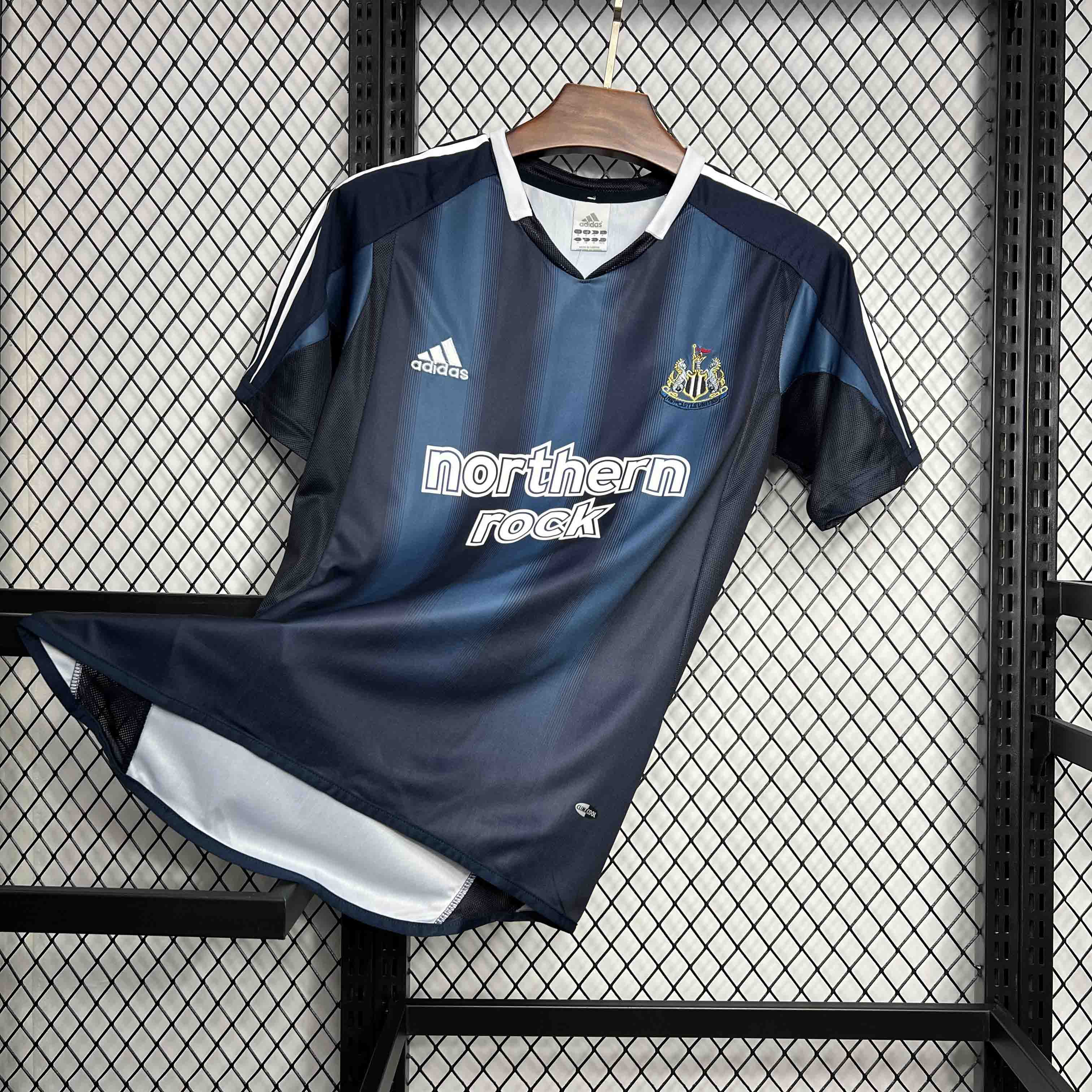 ManixJersey.com | Retro Newcastle United 2004-05 Away Jersey -Customize Name, Number and Patch | Worldwide Shipping