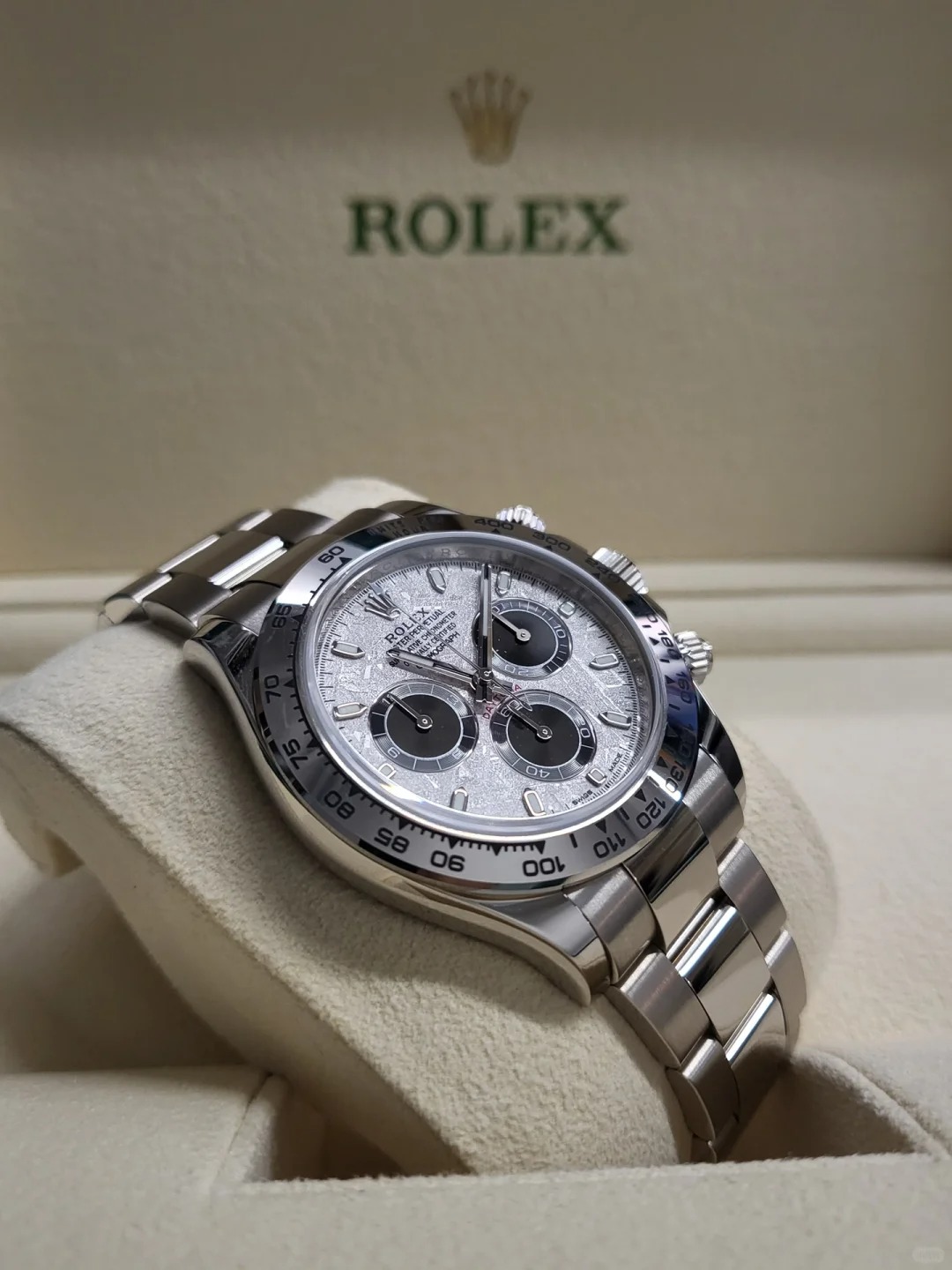 兼职  林炎: luxecystore