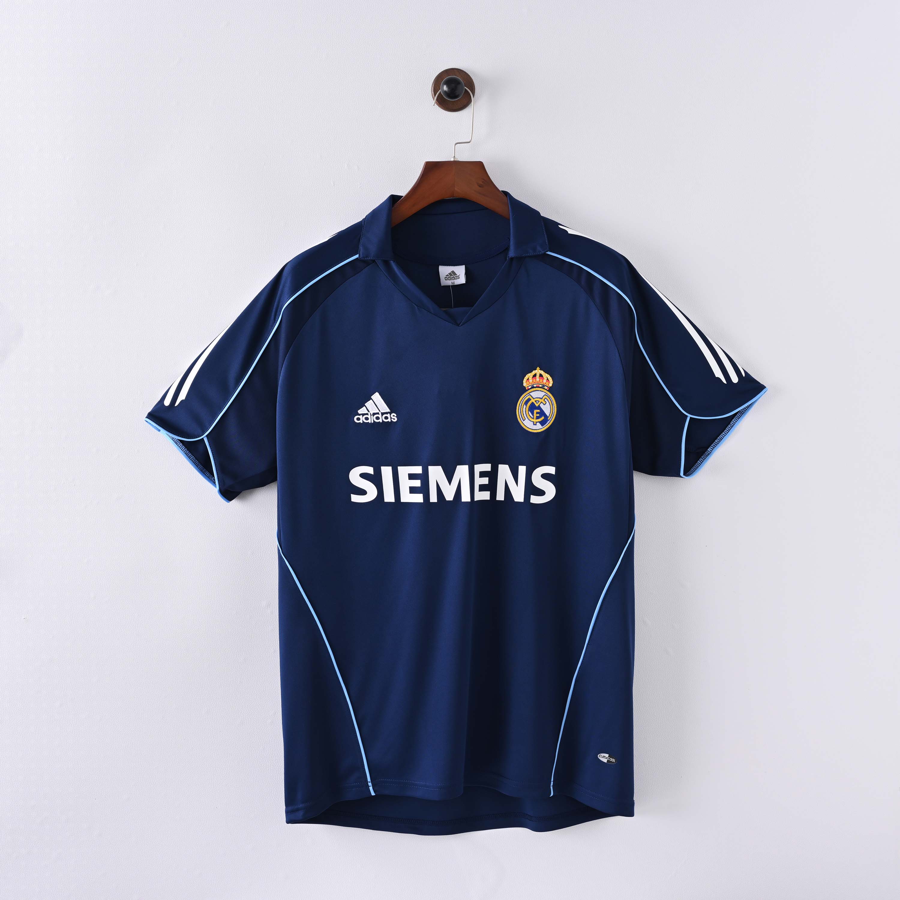 2005/2006 Retro Real Madrid Away Football Shirt1:1 Thai Quality:football jersey mysite: unitedjerseyfootball 邓江浪:football