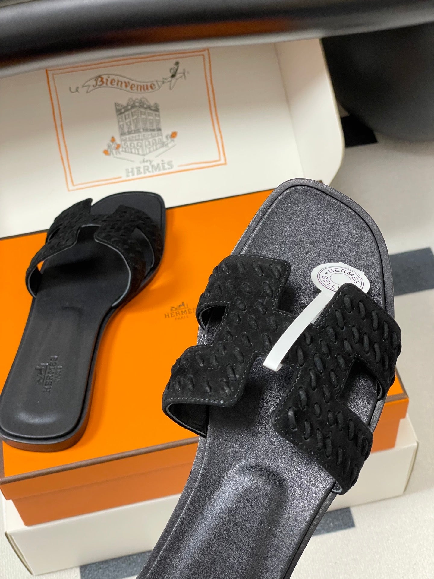 HM 25S ORAN SANDAL IN BLACK SUEDE AND LAMBSKIN、mysite、Cacoeks