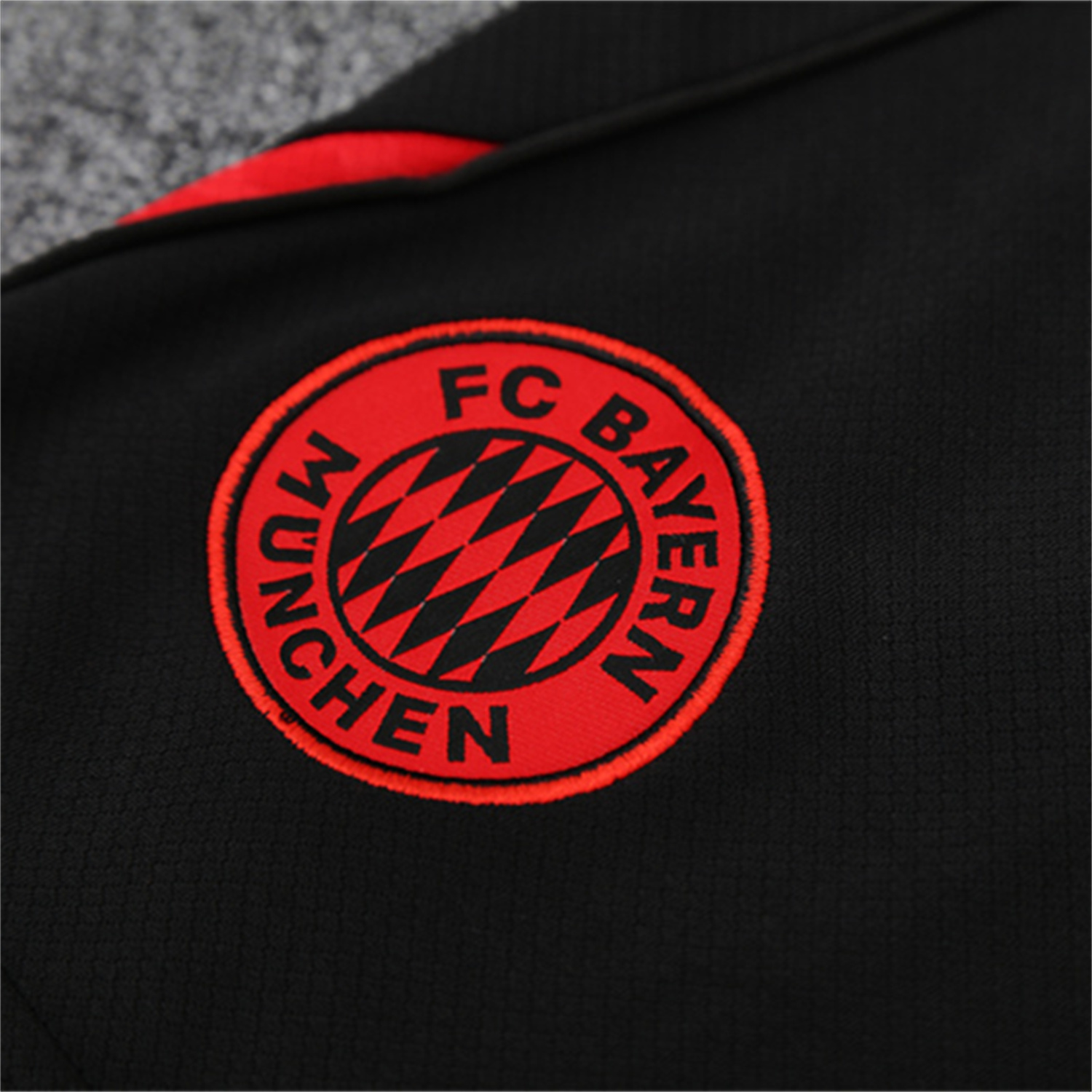 UltraTrikot-Bayern Munich 25-26 Short-Sleeve Training Set - Green Top & Black shorts