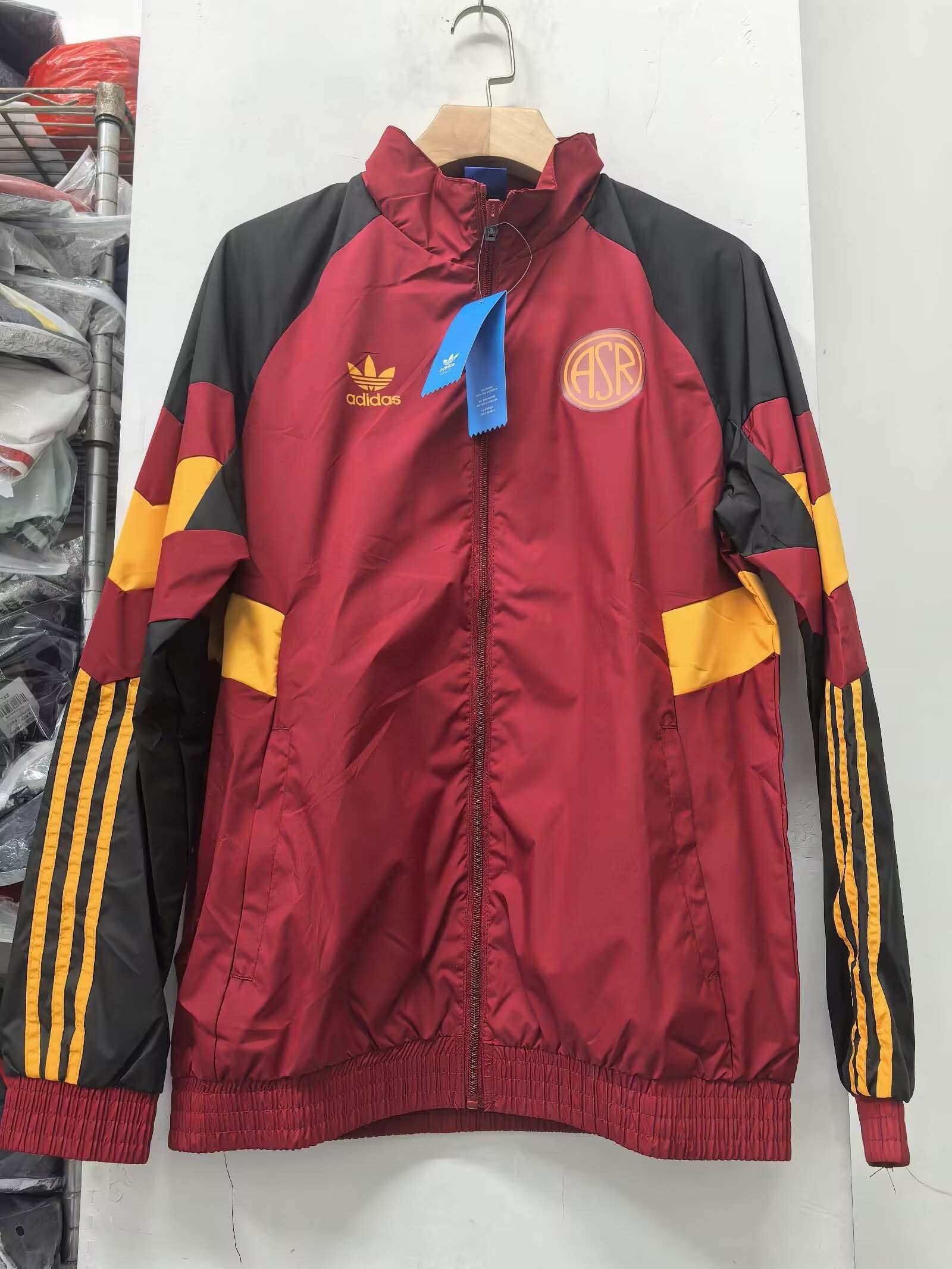 2024/2025 Roma Windbreaker Red Soccer Jersey 1:1 Thai Quality:football jersey mysite: unitedjerseyfootball 邓江浪:football