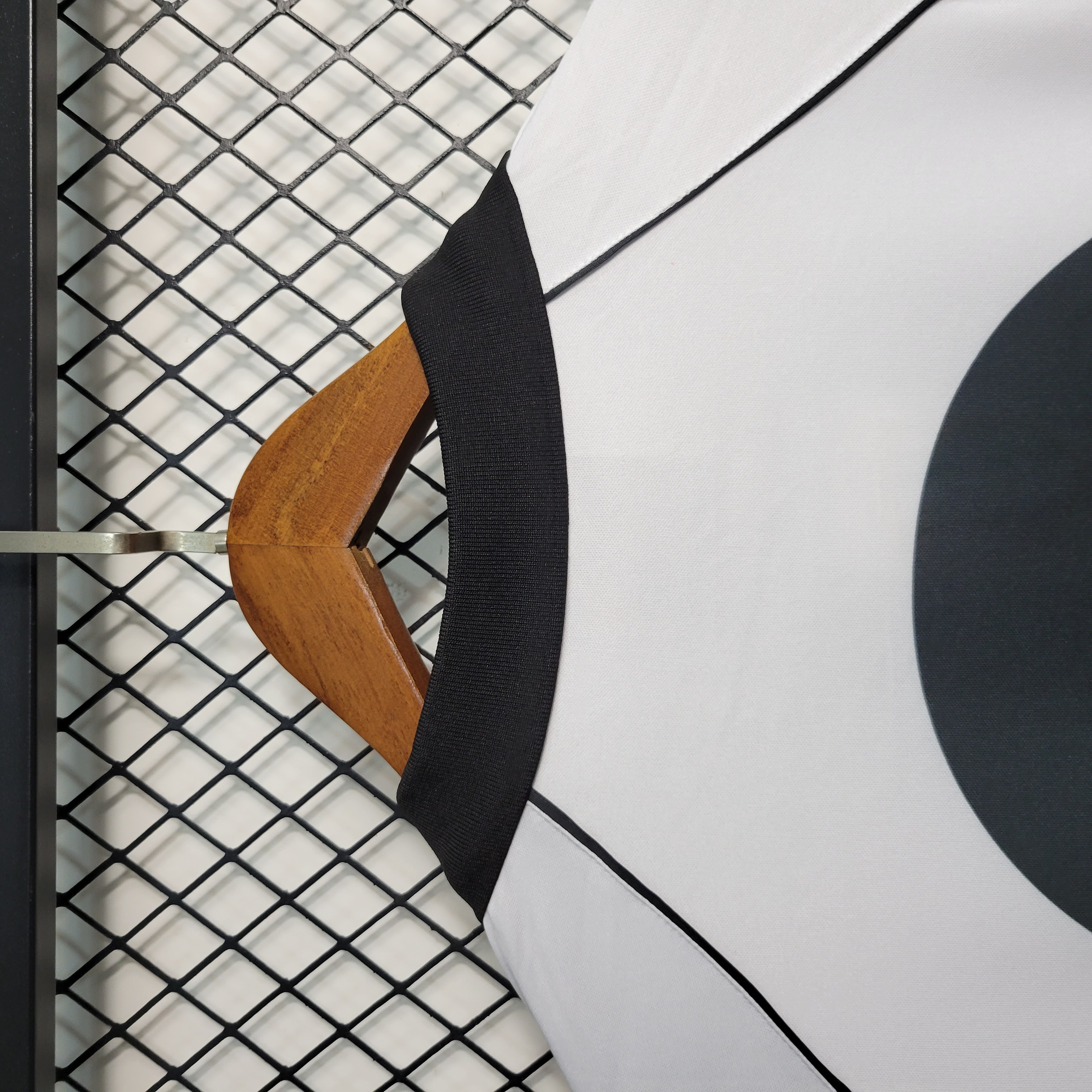 Higojerseys-Retro Juventus 1997-98 Home Stadium Long Sleeve Jersey