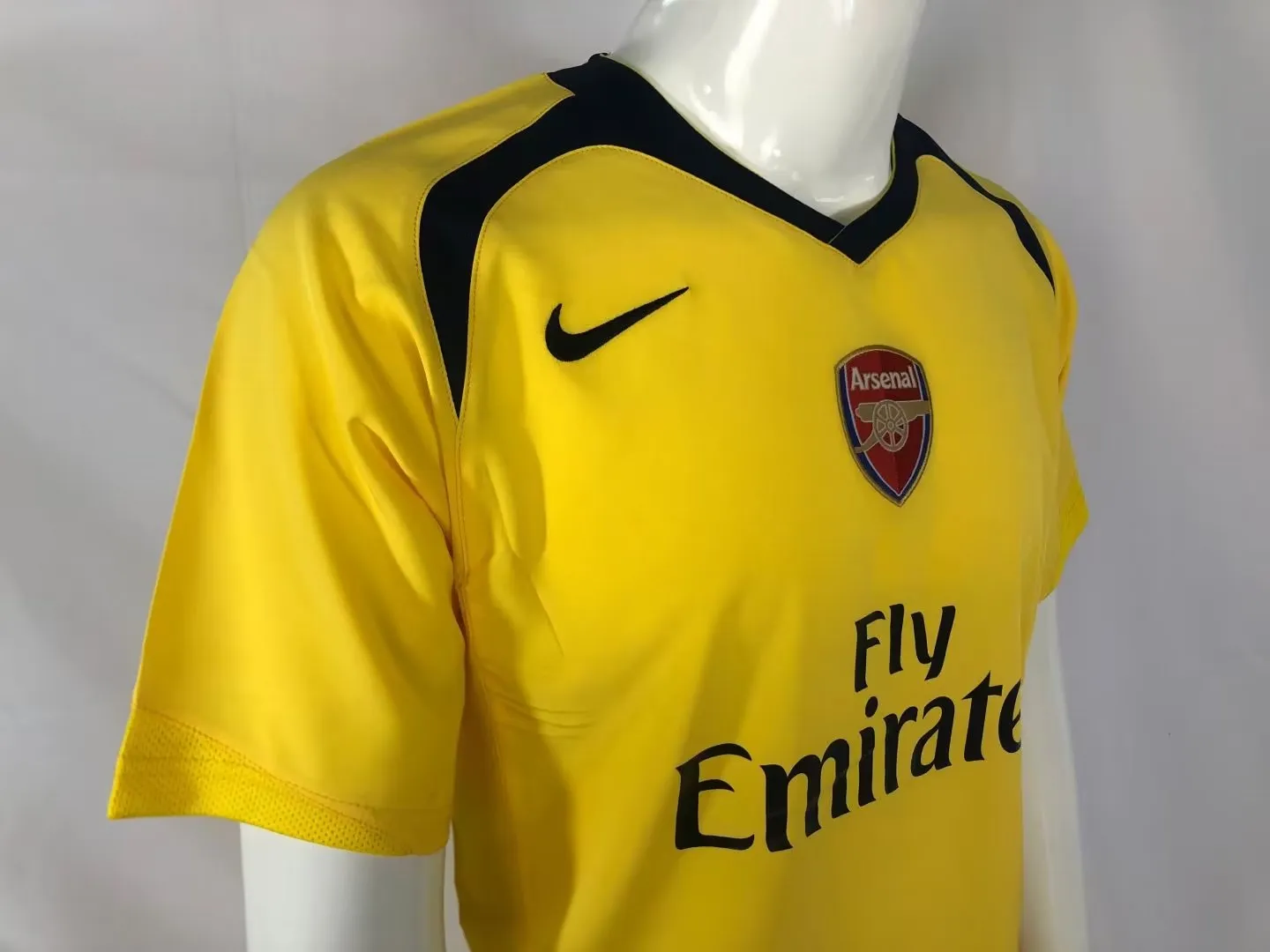 06/07 Arsenal Away season -Retro version: Ajax 24-25 Home Stadium Jersey - Fans Version mysite: Adidas luxuryfootballshirts.com: https://www.luxuryfootballshirts.com/