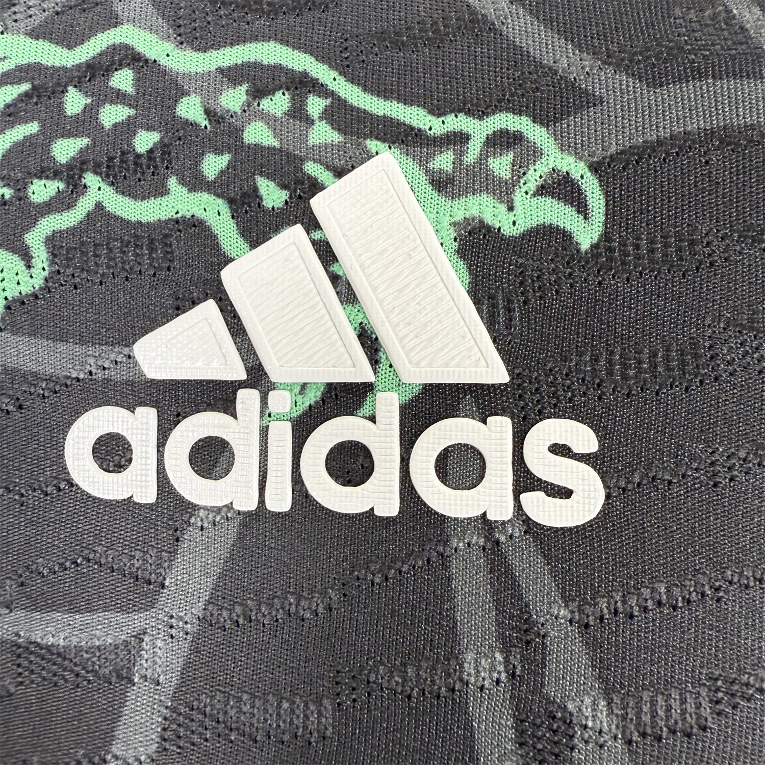 UltraTrikot-Real Madrid 25-26 Green Dragon Soars Black Jersey - Player Version