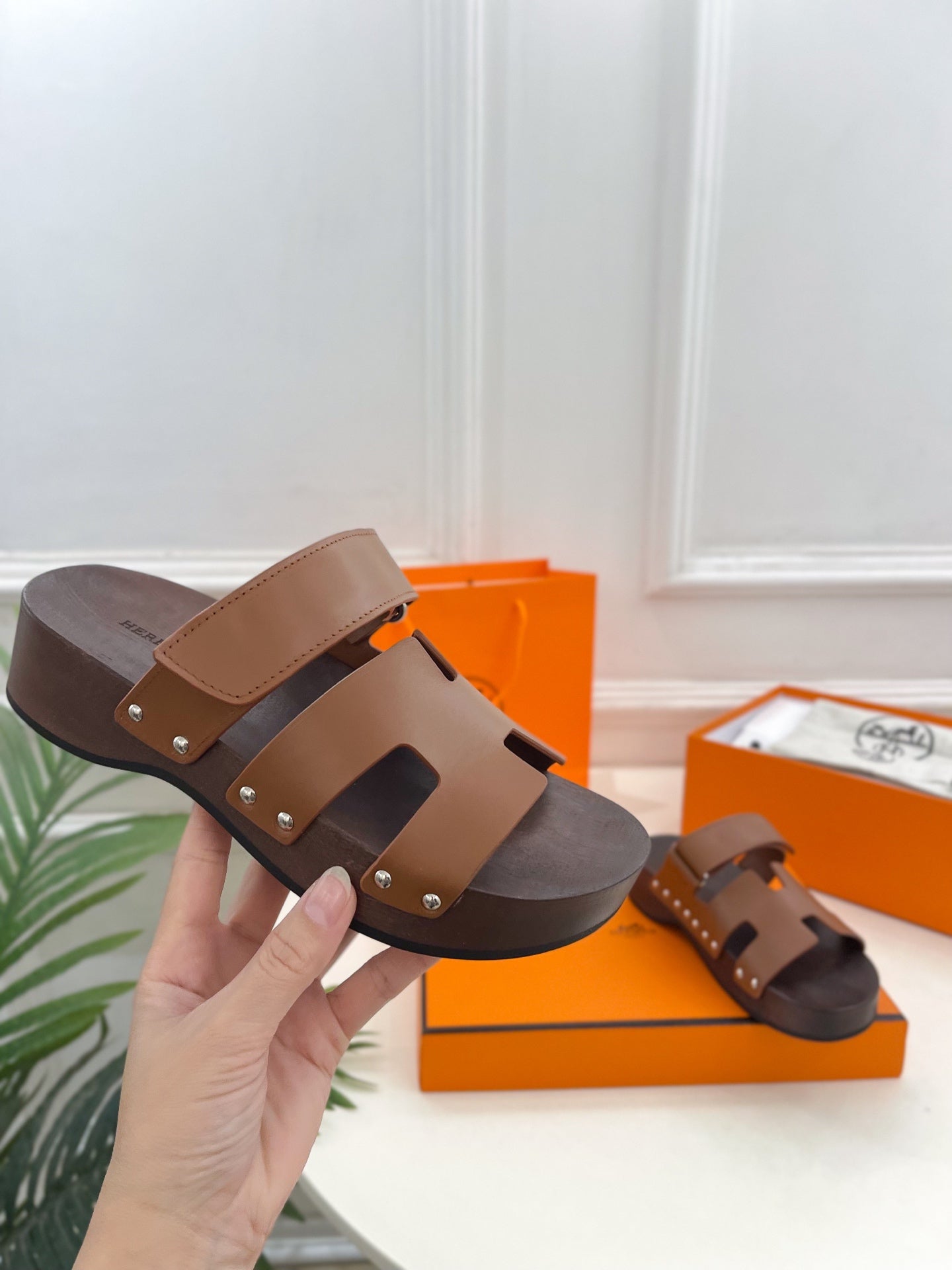 KOS CLOG IN BRONZE BROWN CALFSKIN、mysite、Cacoeks
