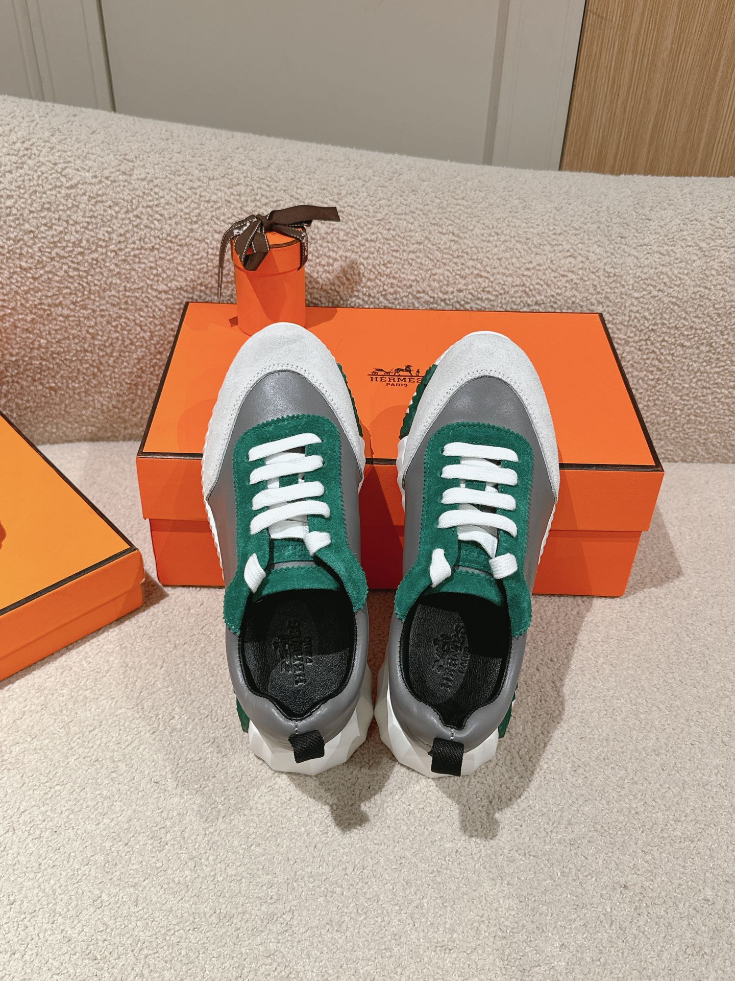 MAINLAND SNEAKER IN PALE GRAY SUEDE AND MOUSE GRAY CALFSKIN、mysite、Cacoeks