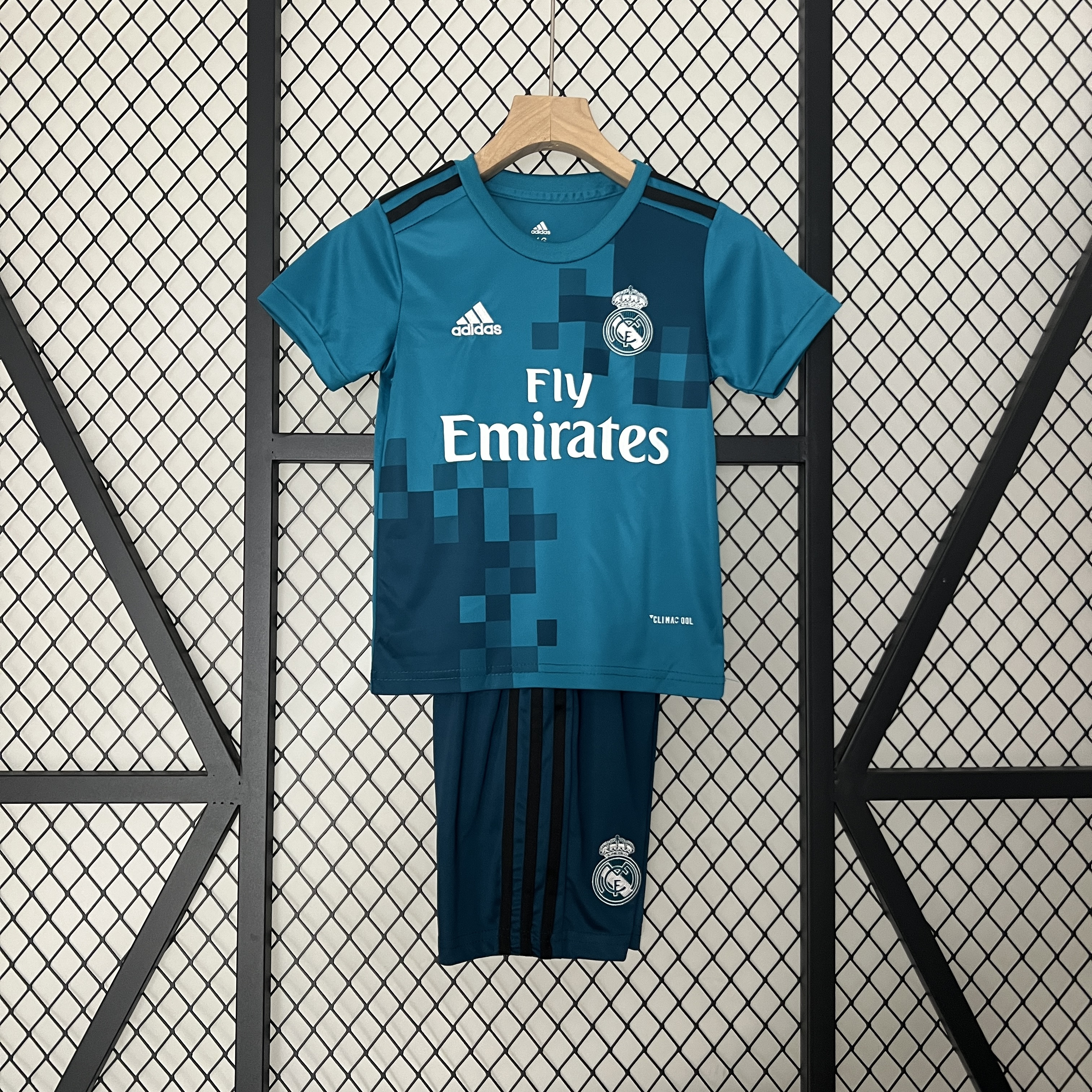 JerseysGala.com | Retro Real Madrid 17-18 Third Kids Kit -Customize Name, Number and Patch | Worldwide Shipping