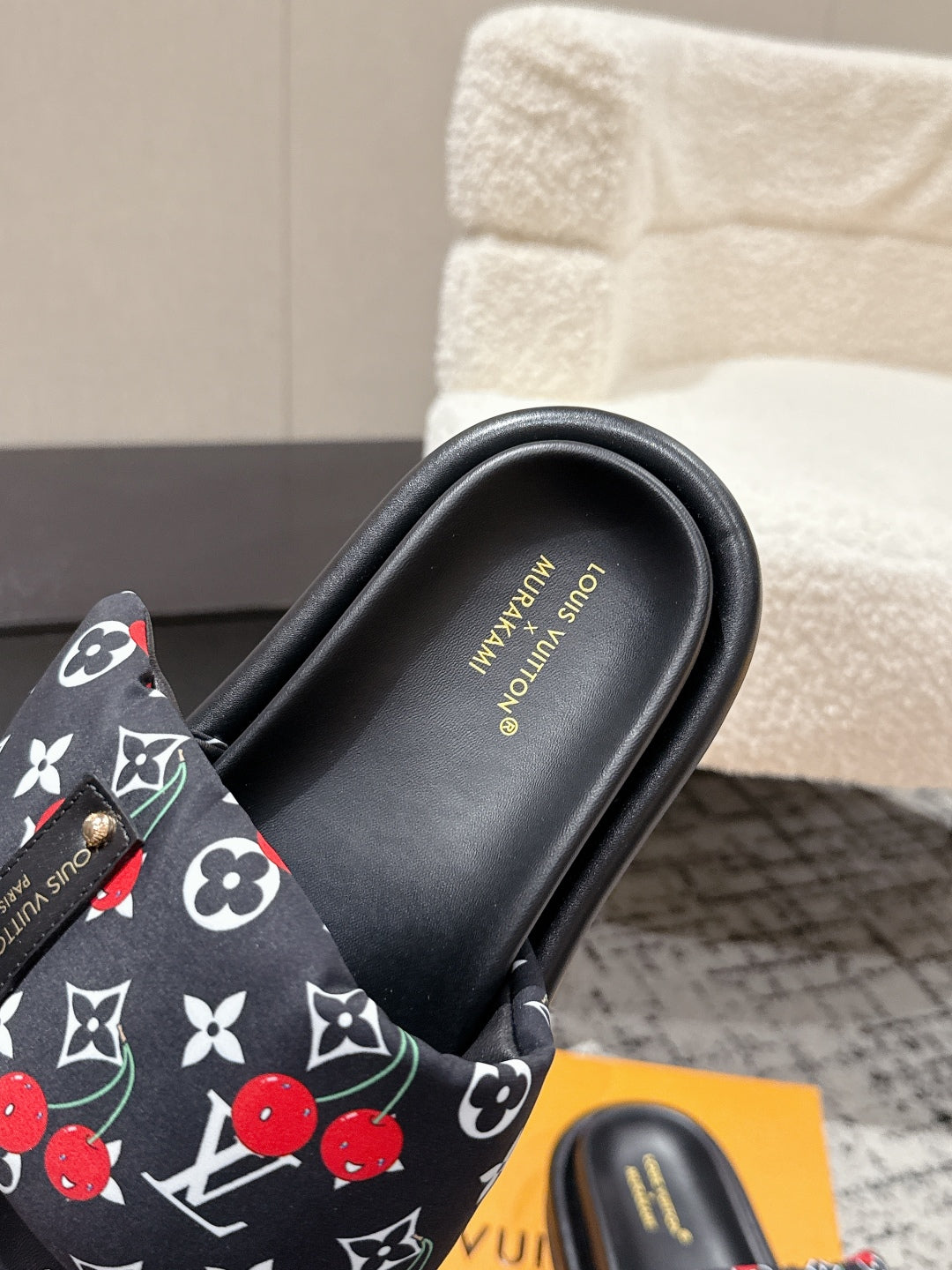 LV MIAMI-STYLE SANDALS 25S IN BLACK FABRIC AND CALFSKIN、mysite、Cacoeks