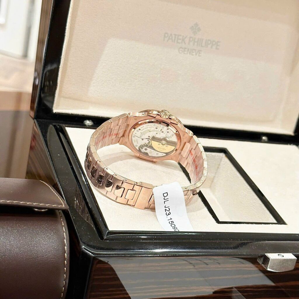 Đồng Hồ Patek Philippe Nautilus 5712 Bọc Vàng Mặt Chocolate GRF 40mm (1)