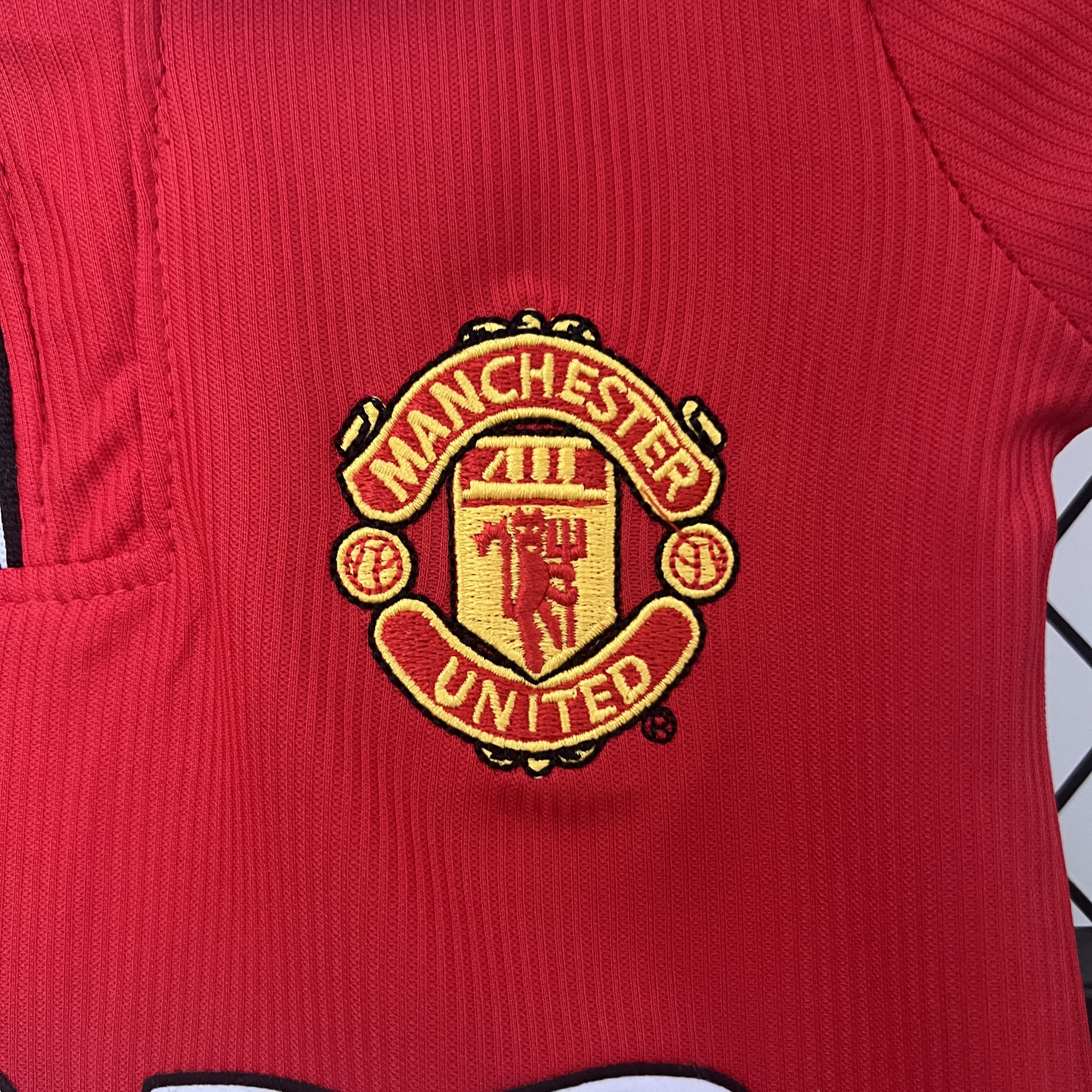 ManixJersey.com | Retro Manchester United 1998-99 Home Stadium Kids Kit -Customize Name, Number and Patch | Worldwide Shipping